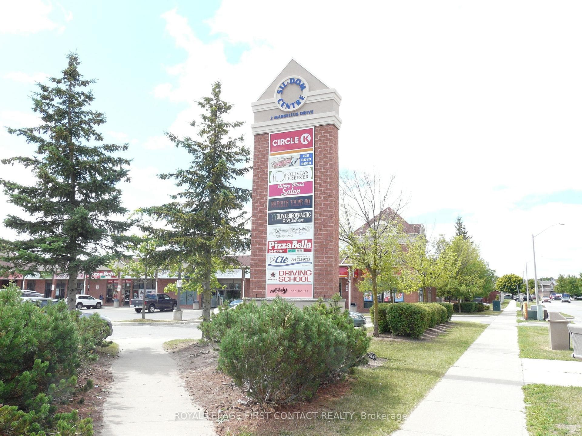 2 Marsellus Drive 8, Barrie, ON L4N 0Y4