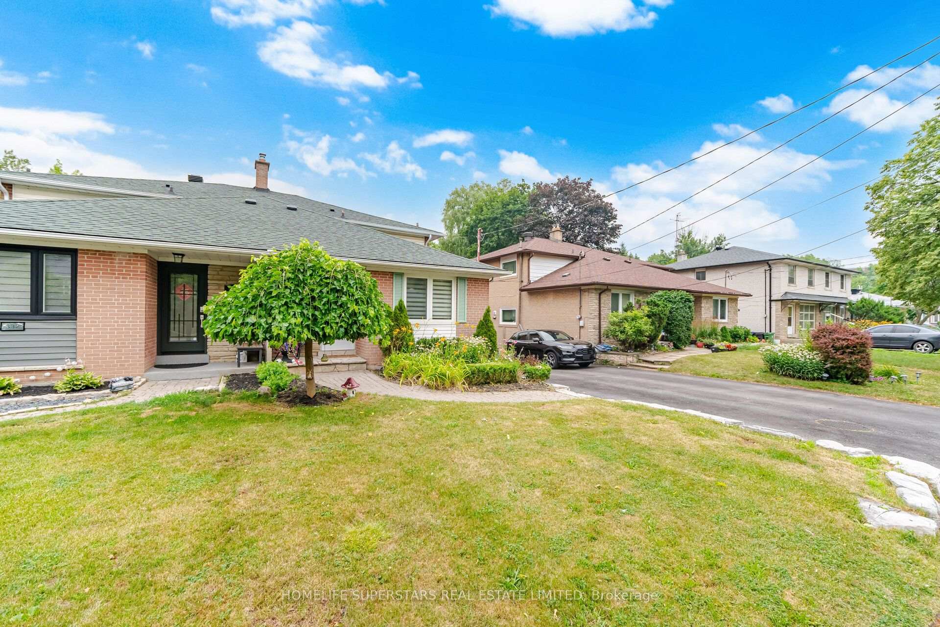 334 Woodsworth Road, Toronto, ON M2L 2T6