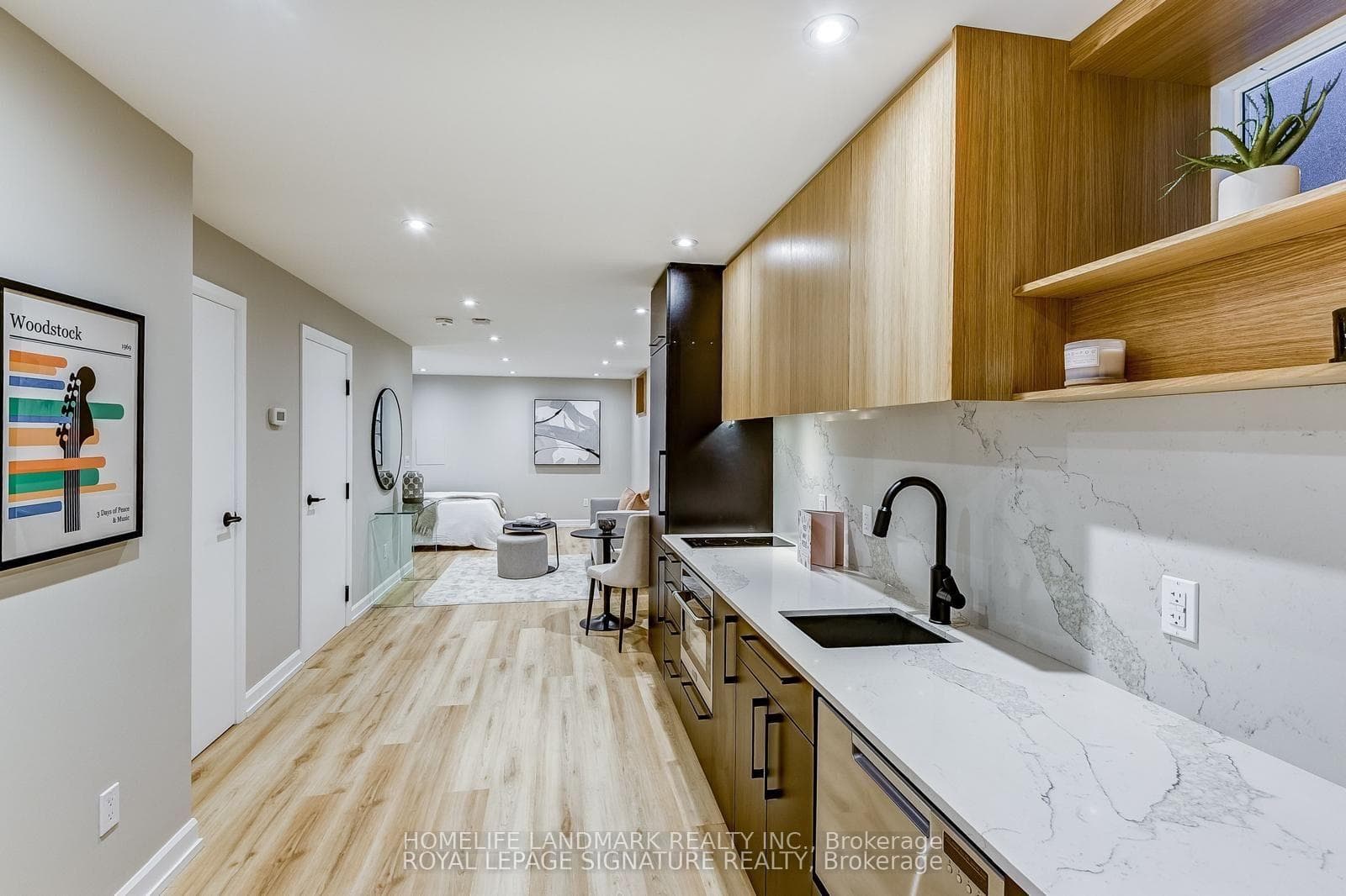 28 Garnock Avenue Lower, Toronto, ON M4K 1K5