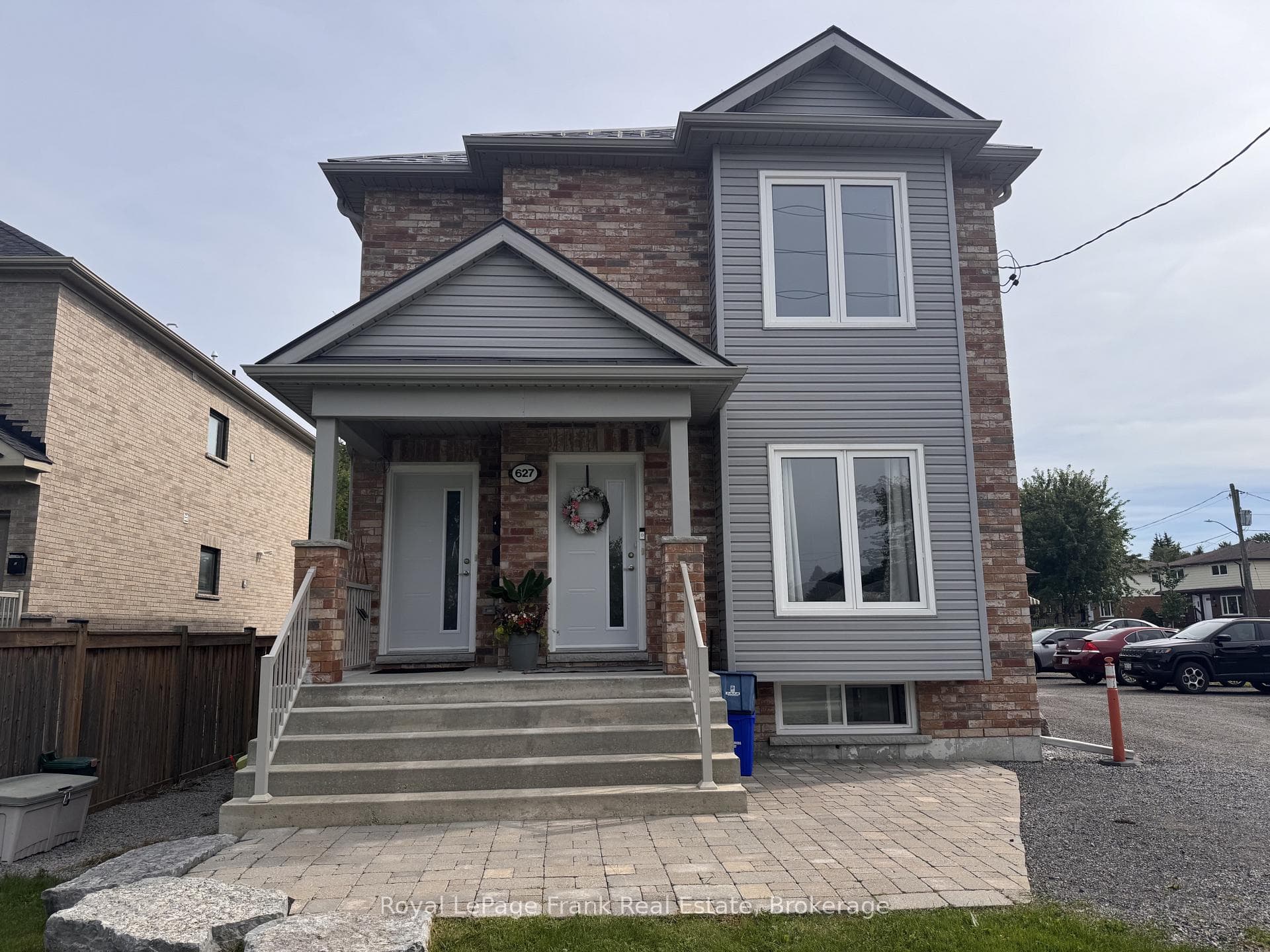 627 Bloor Street E, Oshawa, ON L1H 3N4