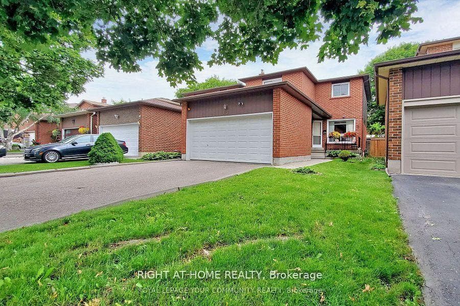 15 Coventry Court E, Richmond Hill, ON L4C 8B4