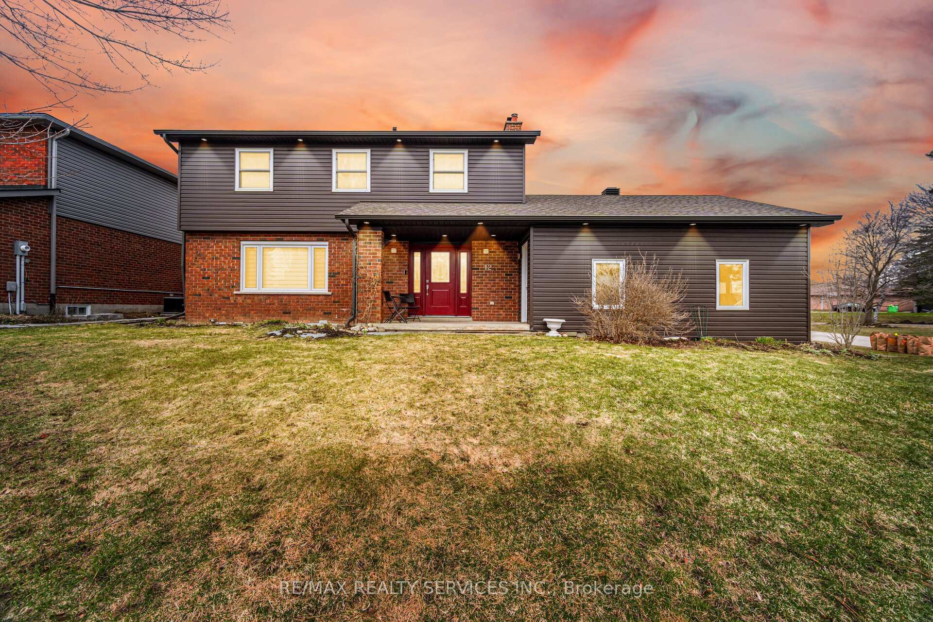 12 Pine Street, Erin, ON N0B 1T0