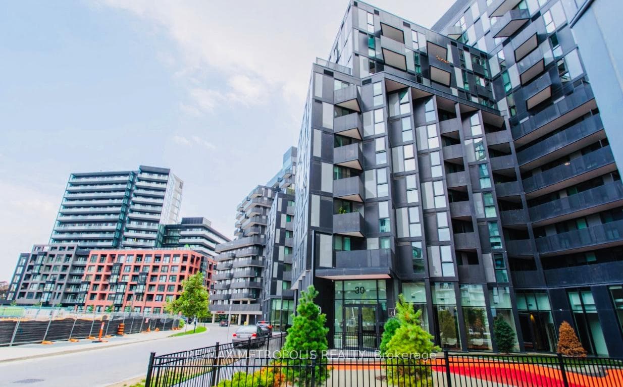 30 Tretti Way 408, Toronto, ON M3H 0E3