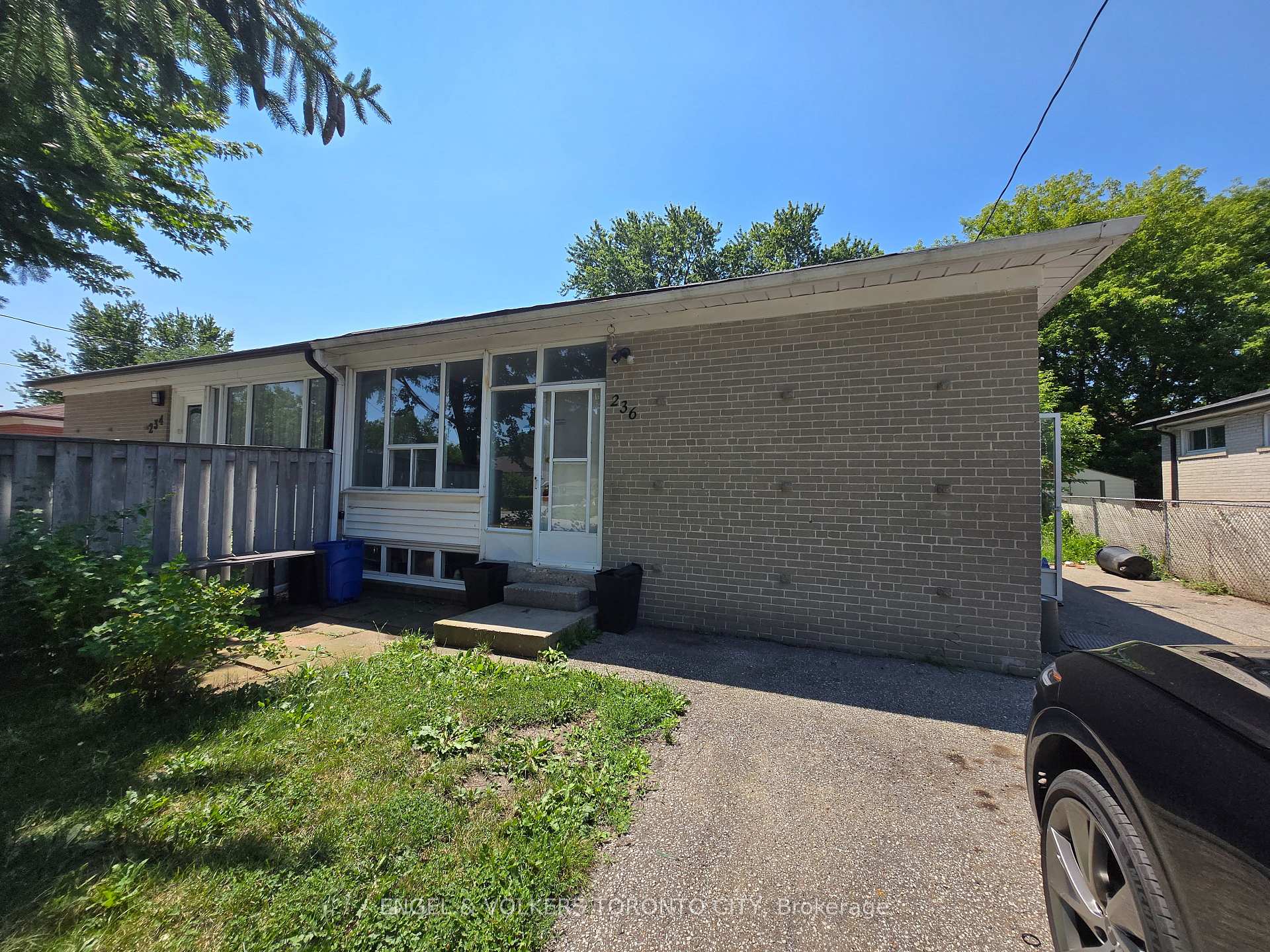 236 Anzac Road main, Richmond Hill, ON L4C 3G8