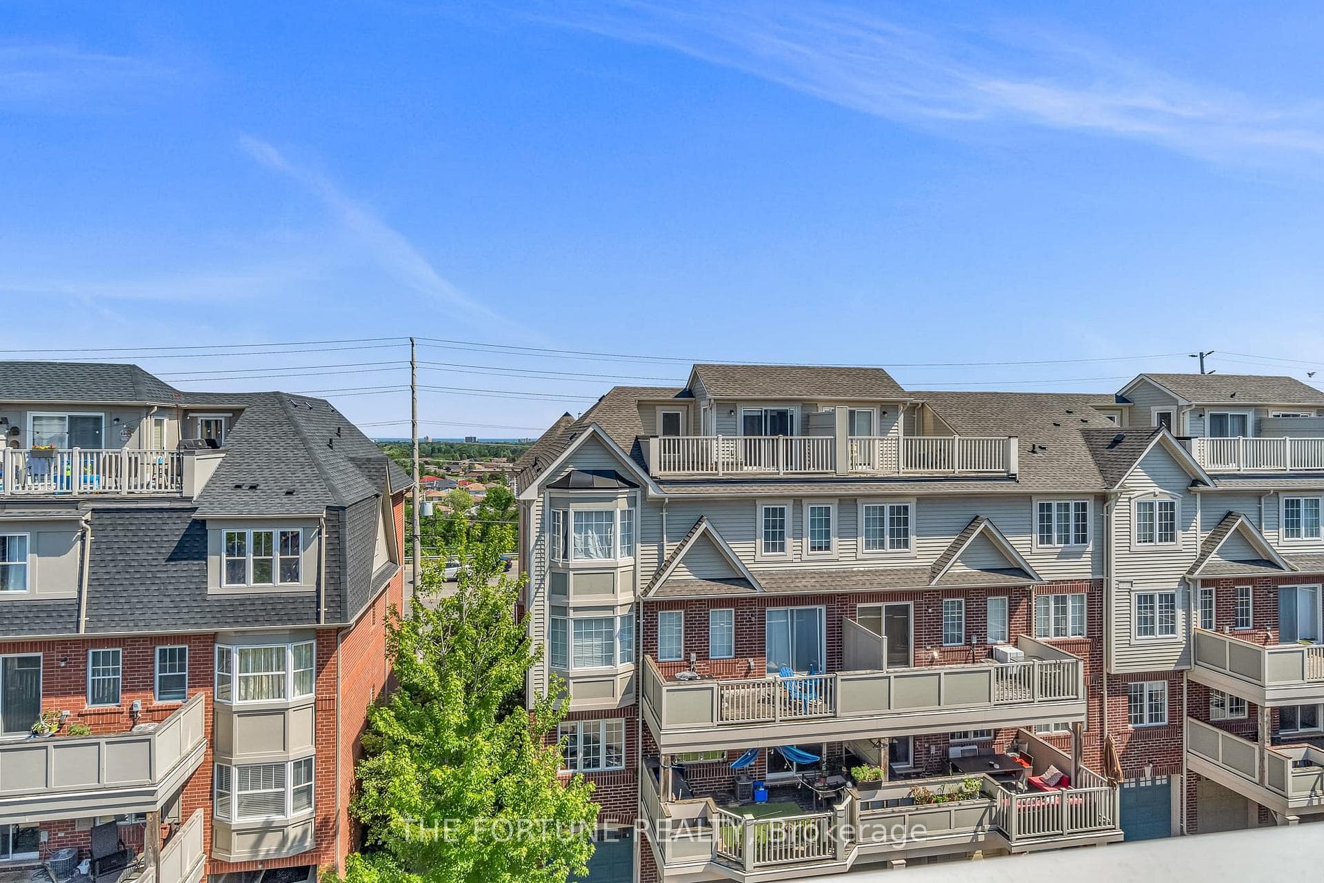 720 Neighbourhood Circle S 6, Mississauga, ON L5B 0B4