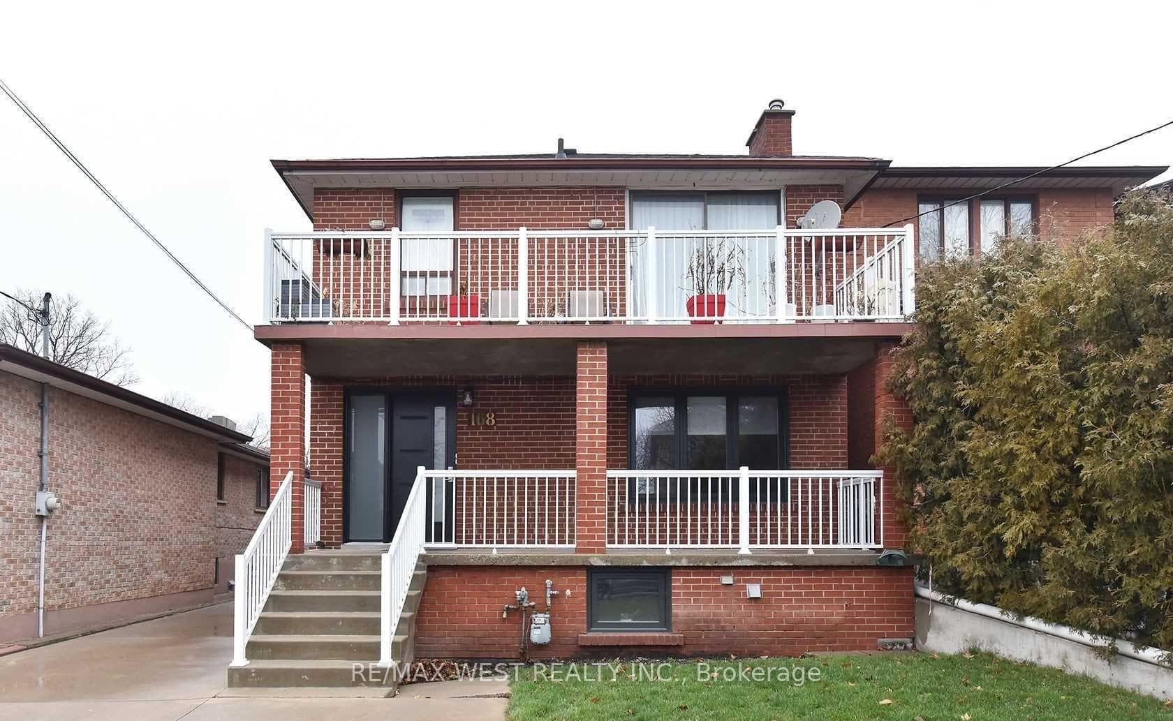 168 Strathnairn Avenue Main, Toronto, ON M2M 2G1