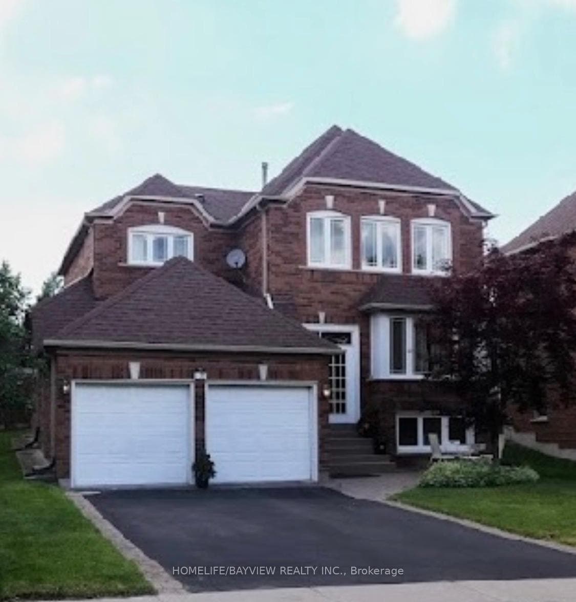 137 Widdifield Avenue, Newmarket, ON L3X 1Z3