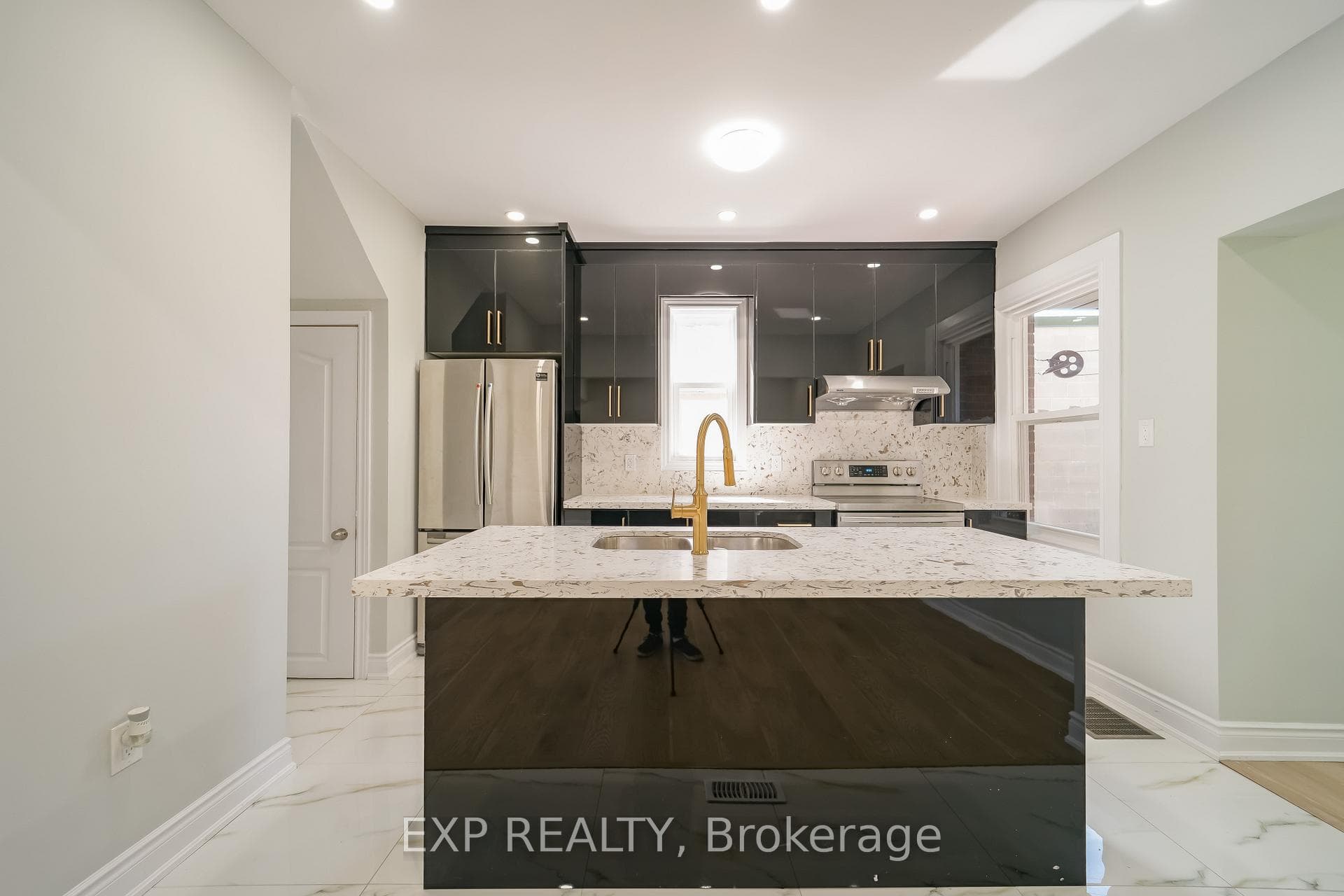 1509 Main Street E upstairs, Hamilton, ON L8K 1E2