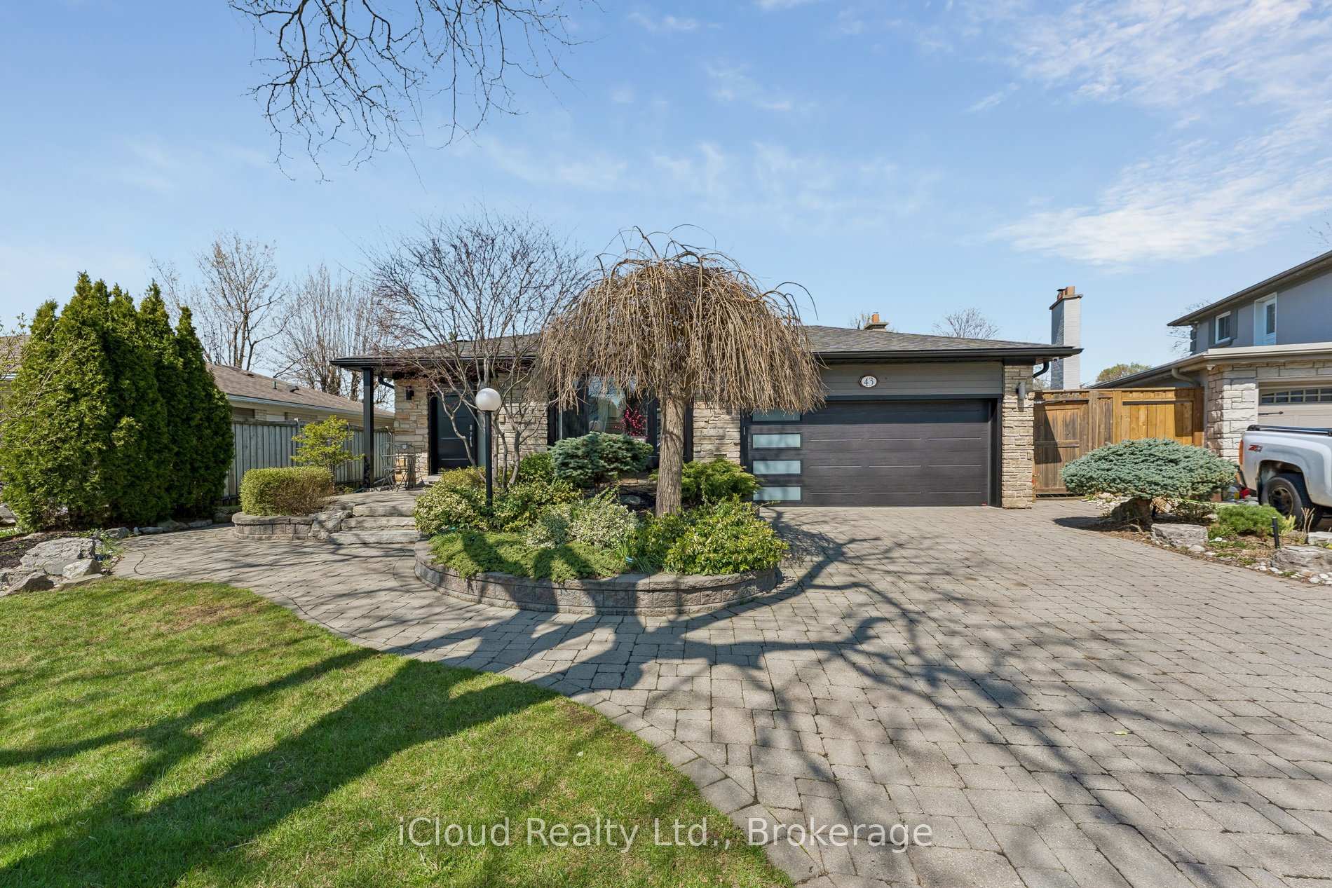 43 Ferndale Crescent, Brampton, ON L6W 1G1