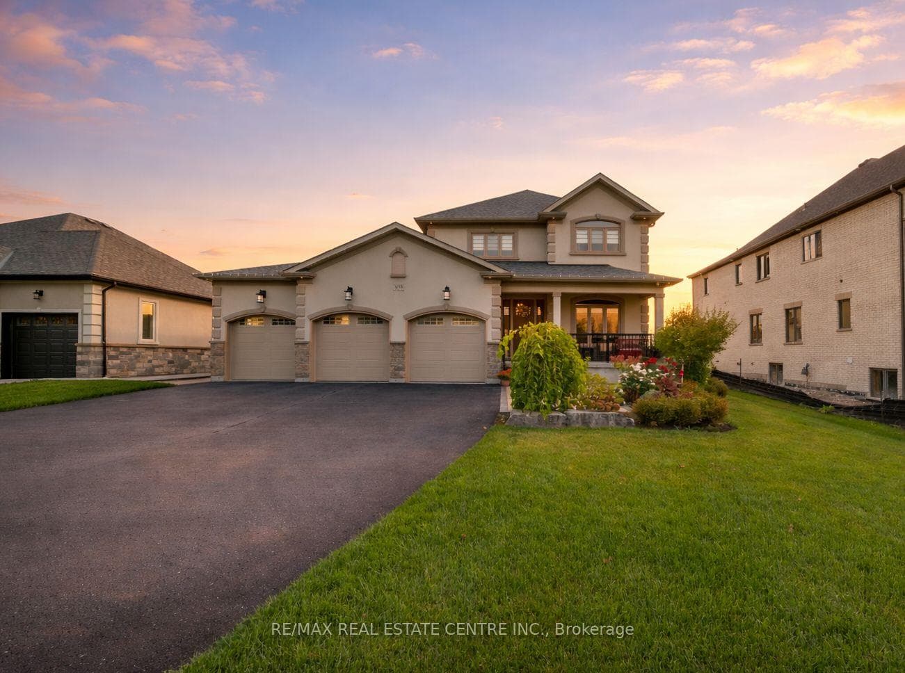 303 Sunnybrae Avenue, Innisfil, ON L9S 1E5