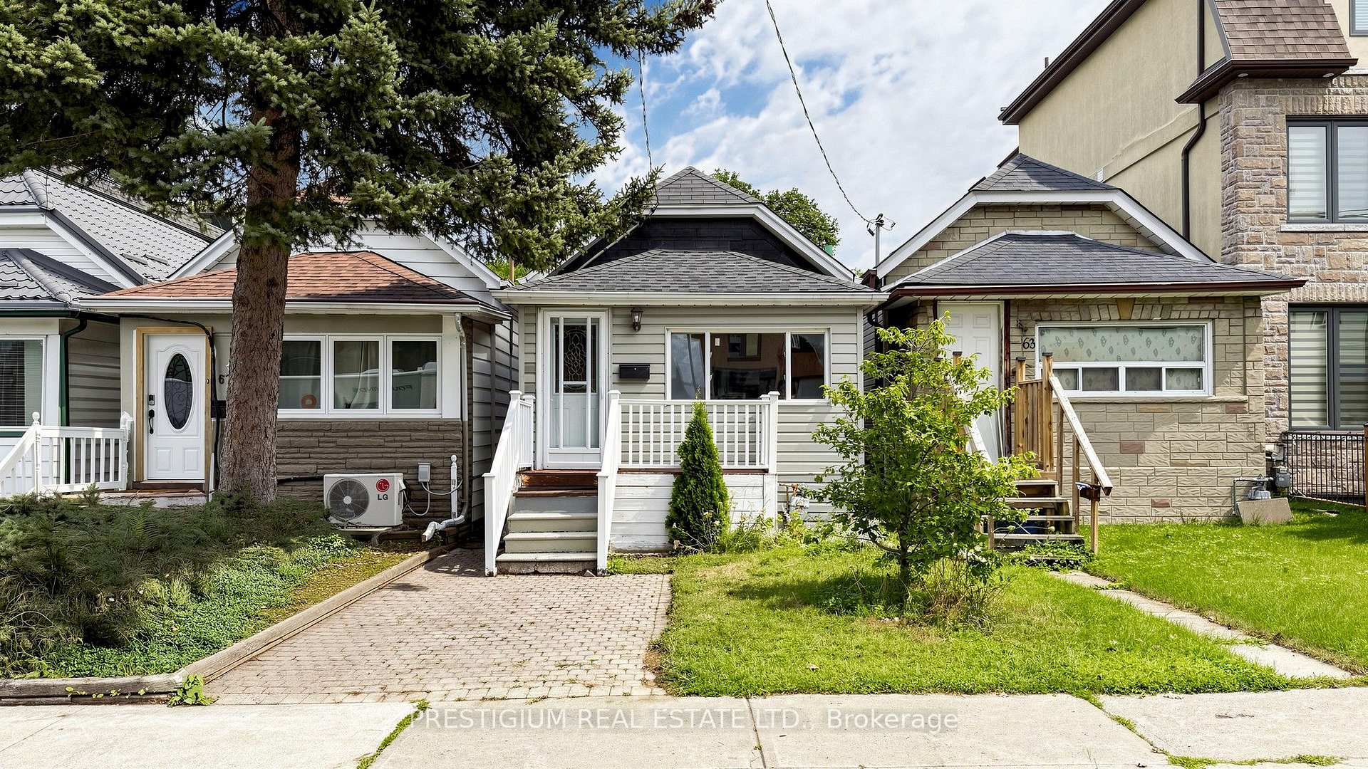 65 Eldon Avenue, Toronto, ON M4C 5G2