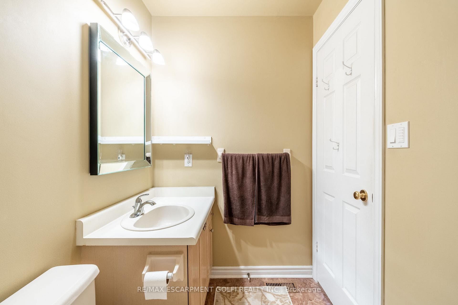 53 Myrtle Avenue, St. Catharines, ON L2M 5W2