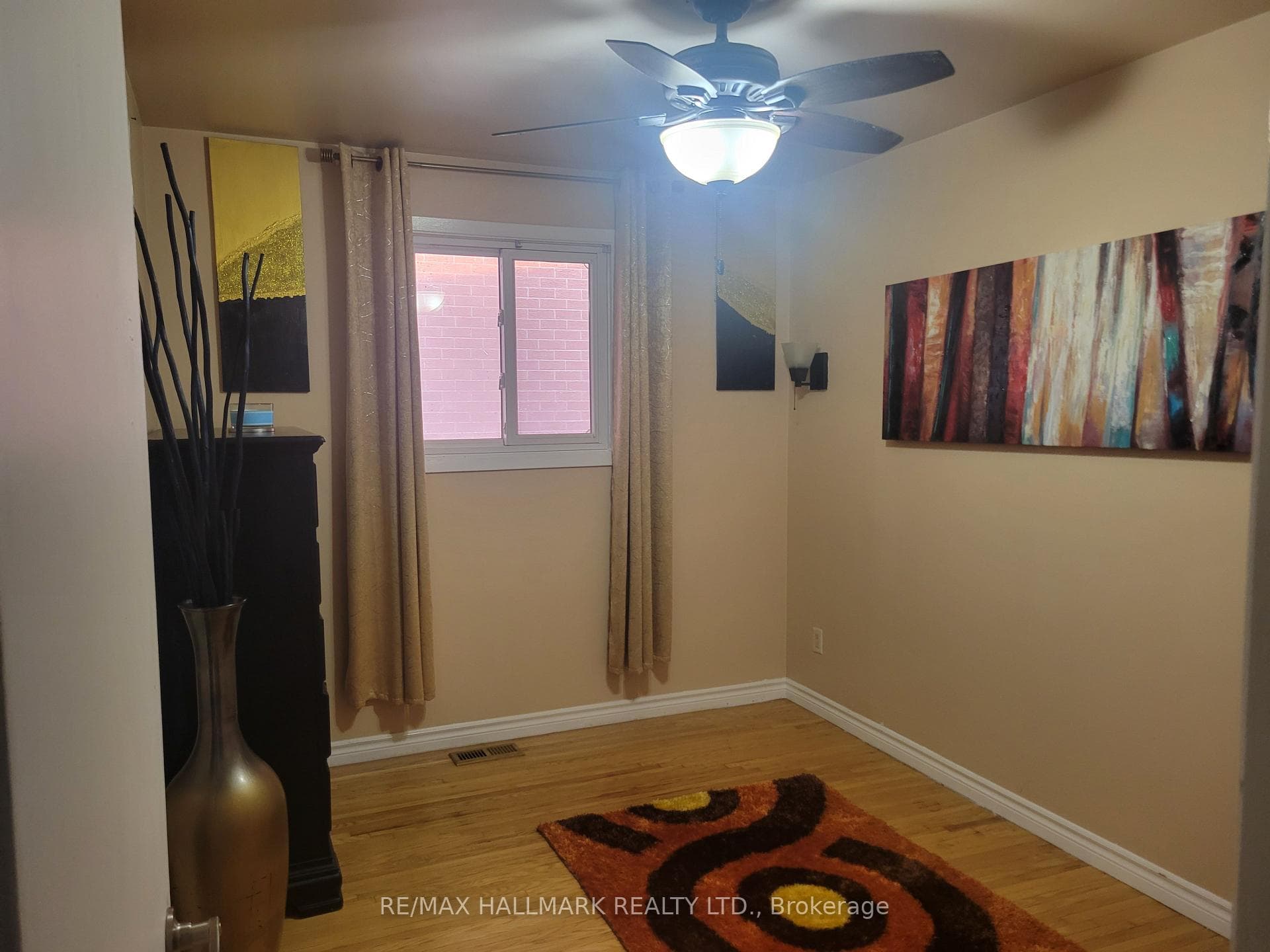 324 College Avenue Main, Oshawa, ON L1J 1S1