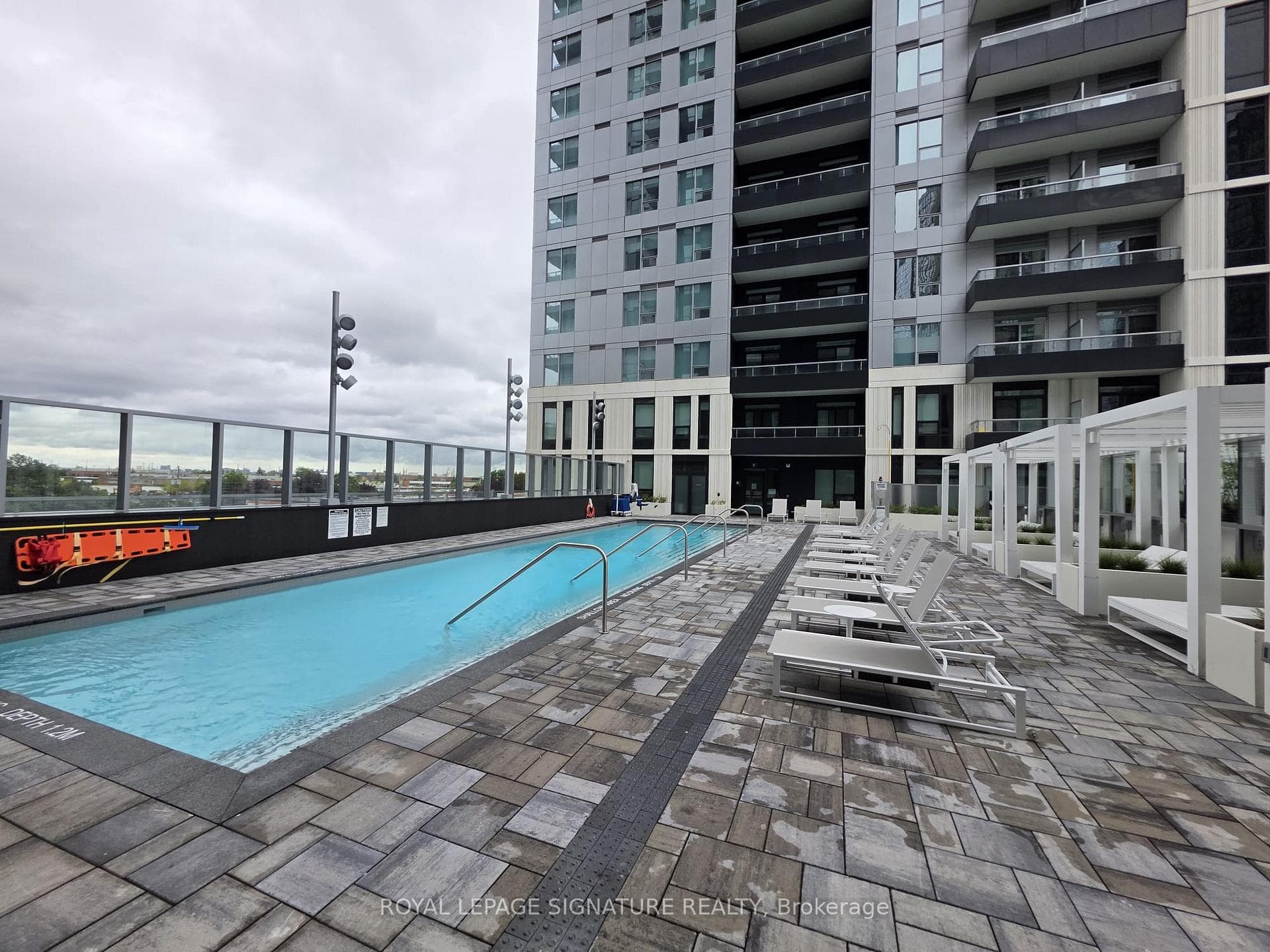 21 Meadowdale Road 2106, Vaughan, ON L4K 0H6