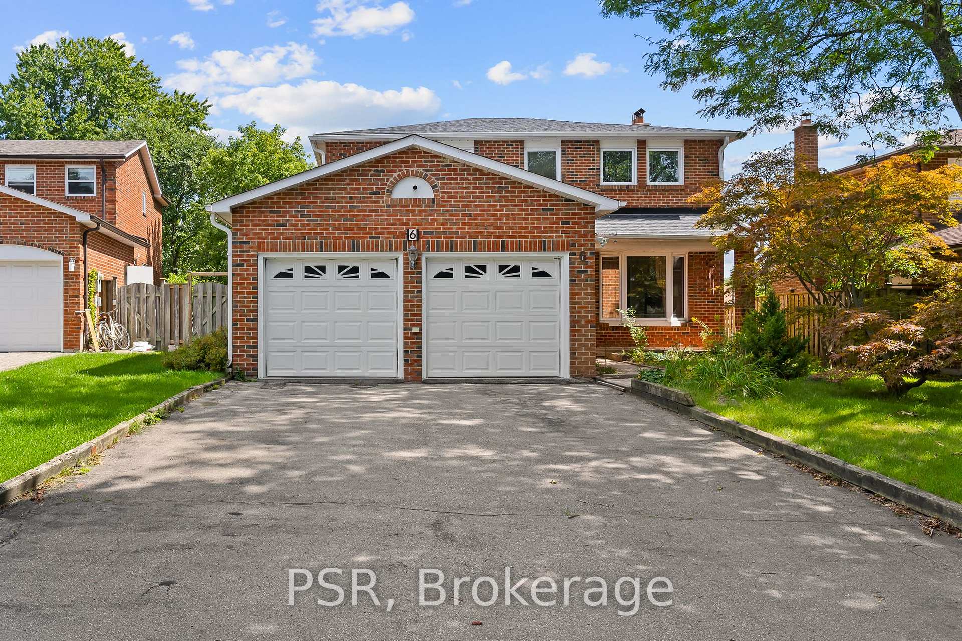 6 Lippincott Court, Richmond Hill, ON L4C 7M5