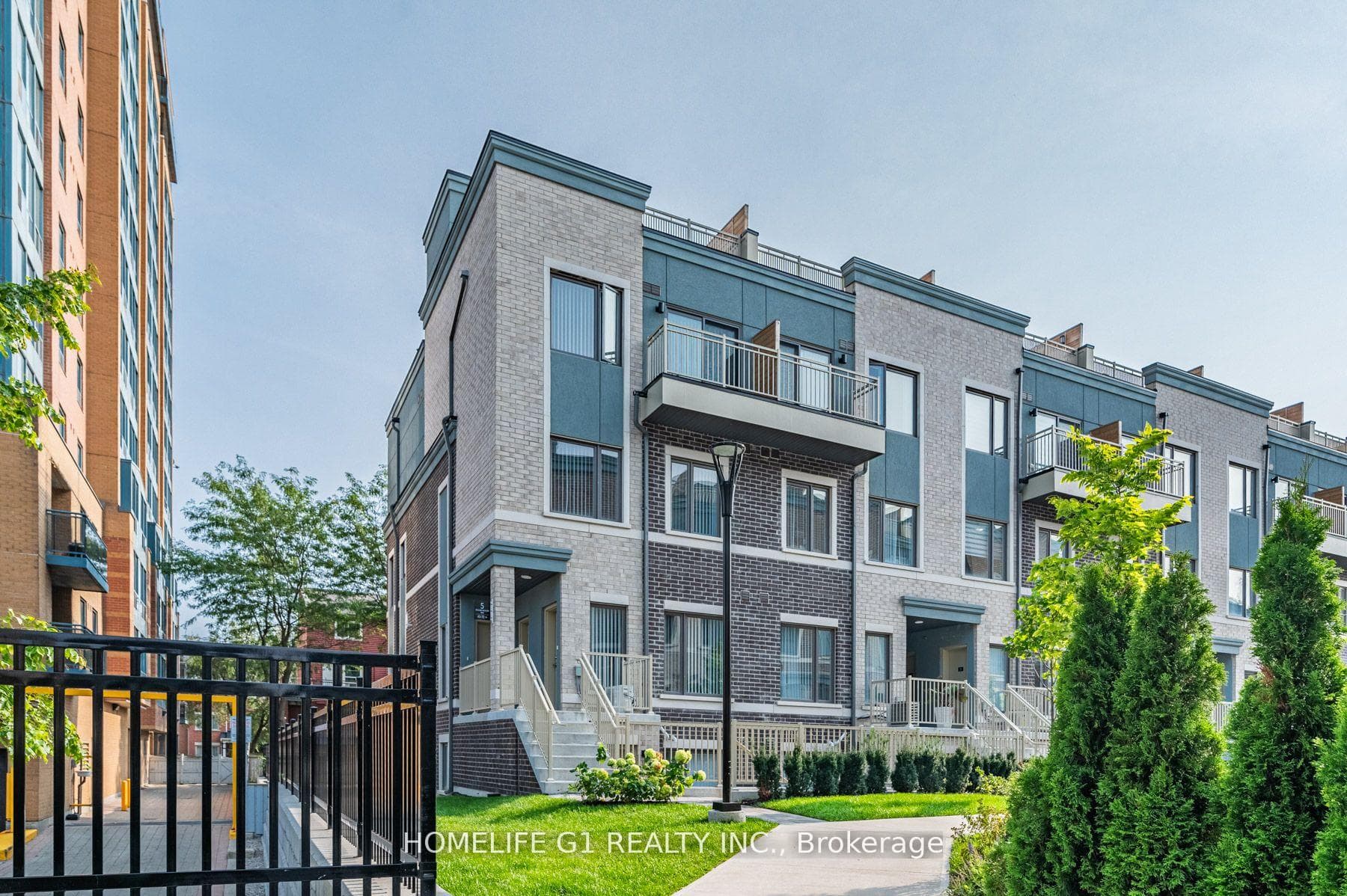 5 William Jackson Way 48, Toronto, ON M8V 0J8