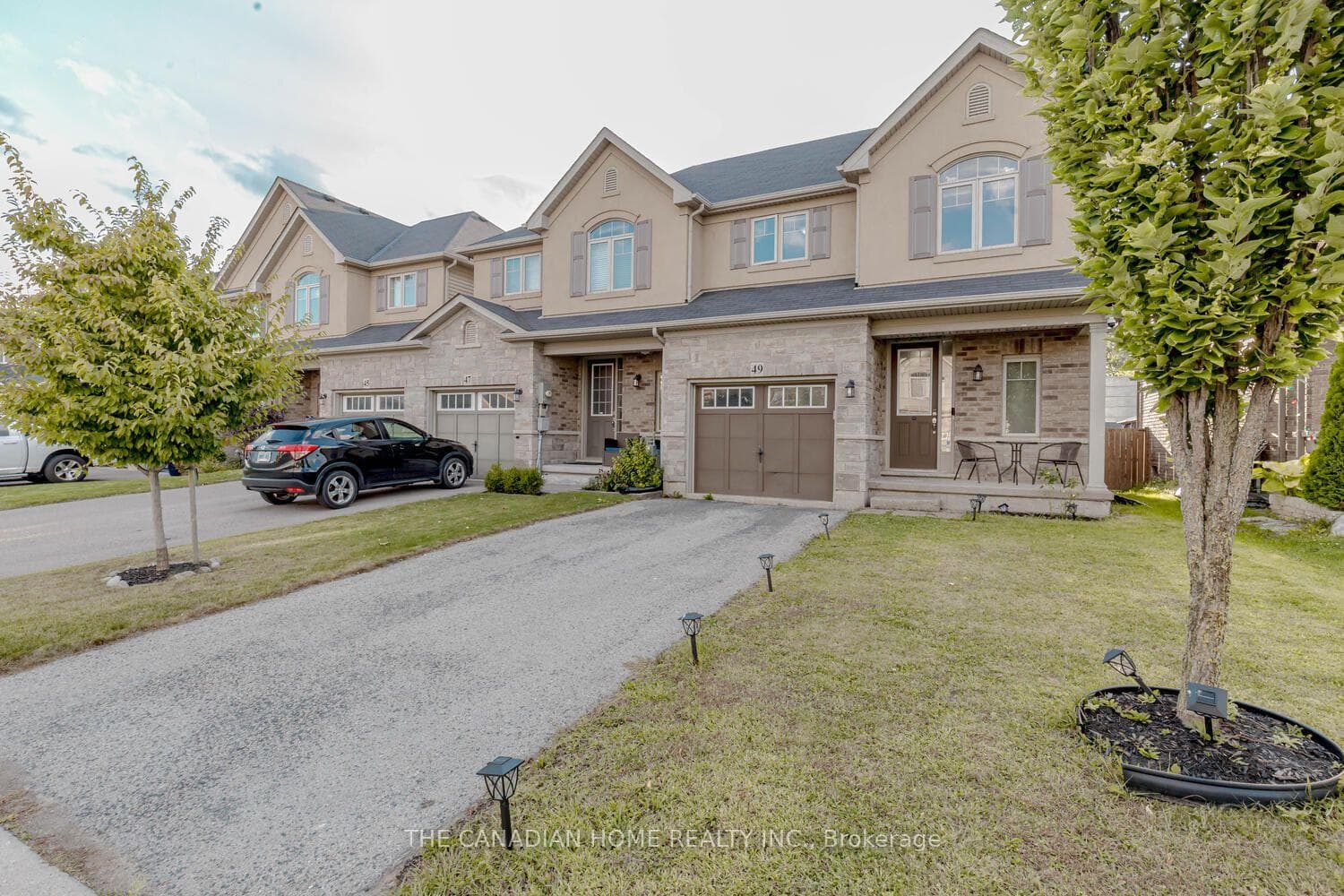 49 SEXTON Crescent, Hamilton, ON L9G 0E3