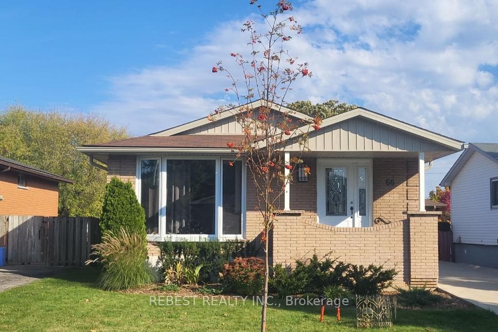 66 Darlington Drive, Hamilton, ON L9C 2L9