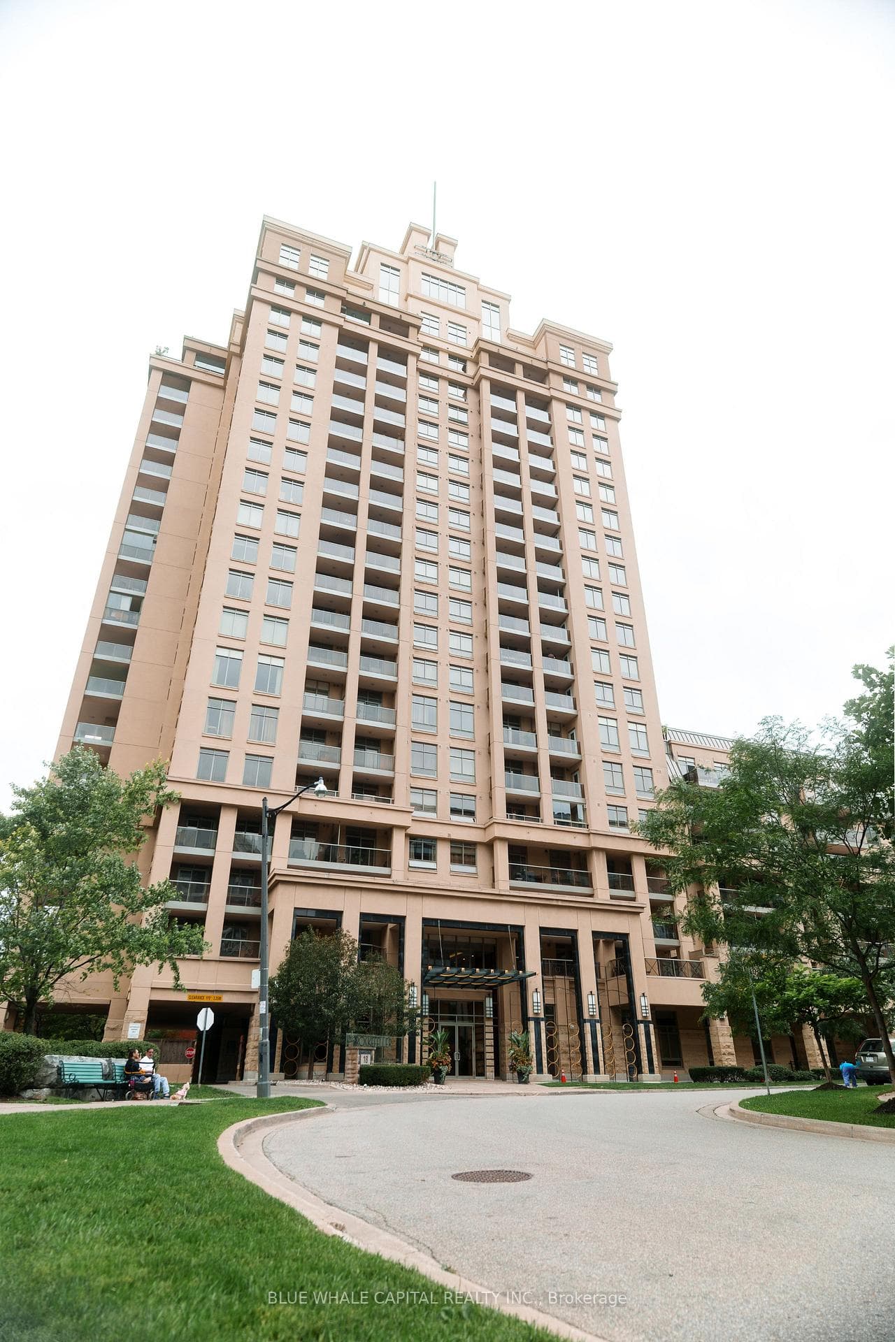 18 Kenaston Gardens 1707, Toronto, ON M2K 3C7