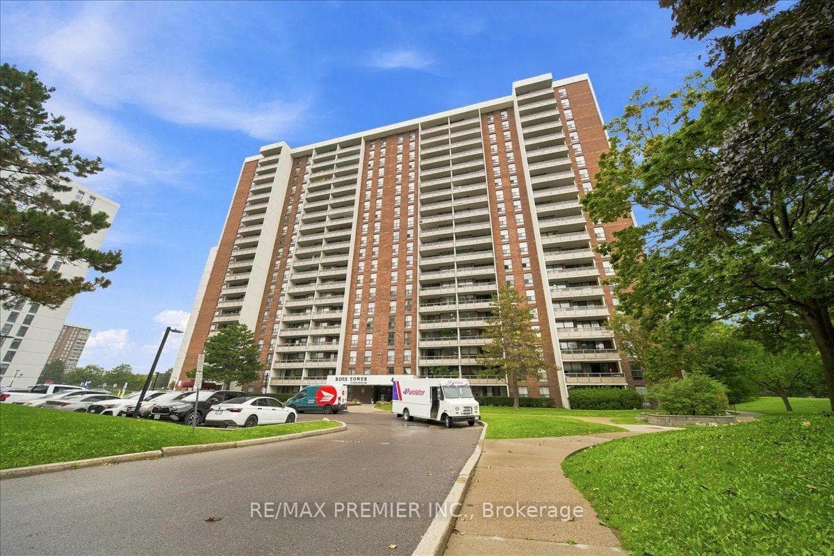 4 Kings Cross Road 1711, Brampton, ON L6T 3X8