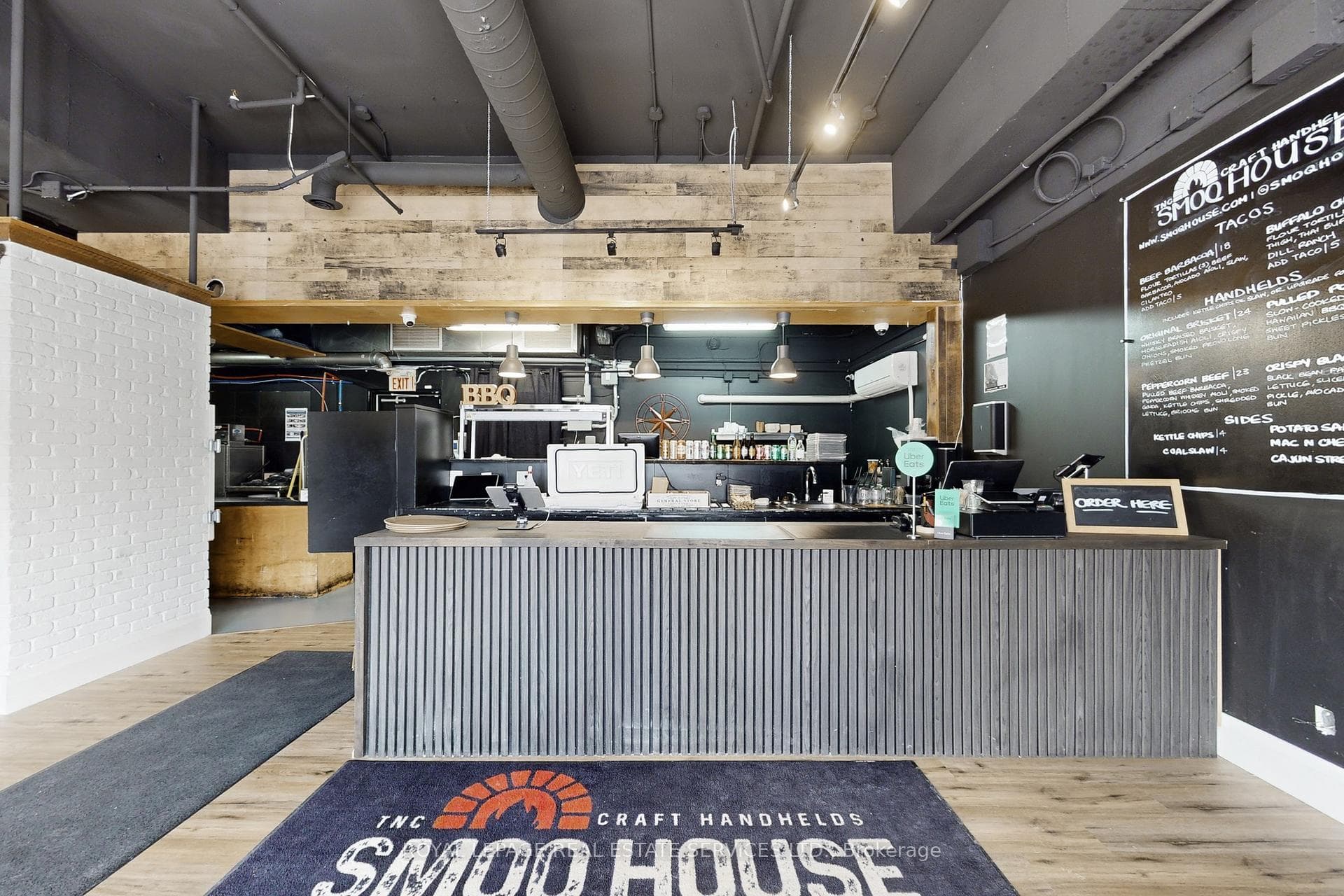 399 Elizabeth Street 6, Burlington, ON L7R 2L7