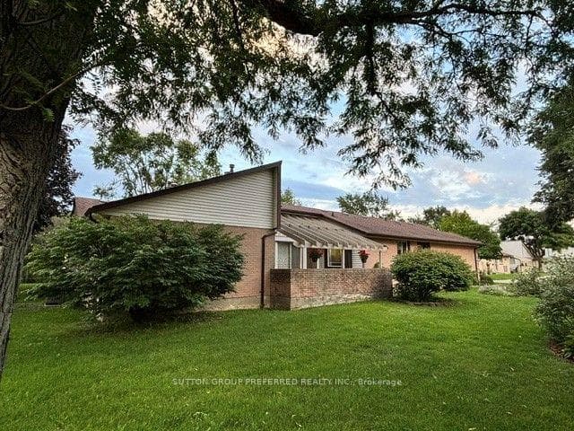 60 Fiddlers Green Road 40, London North, ON N6H 4S7