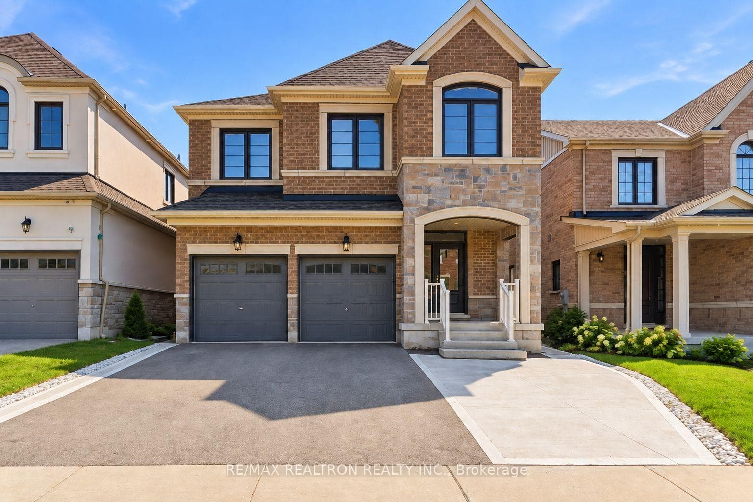 55 Bartram Crescent B, Bradford West Gwillimbury, ON L3Z 4L8