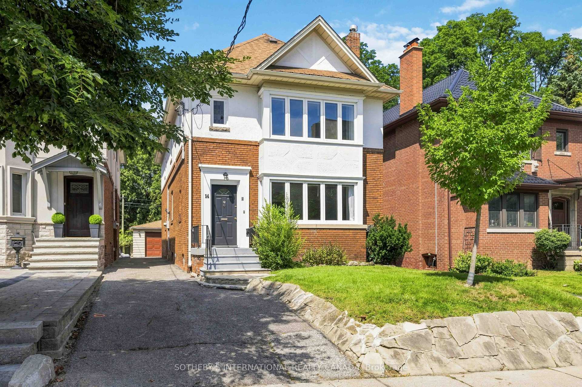 14 Kilbarry Road Upper, Toronto, ON M5P 1K5