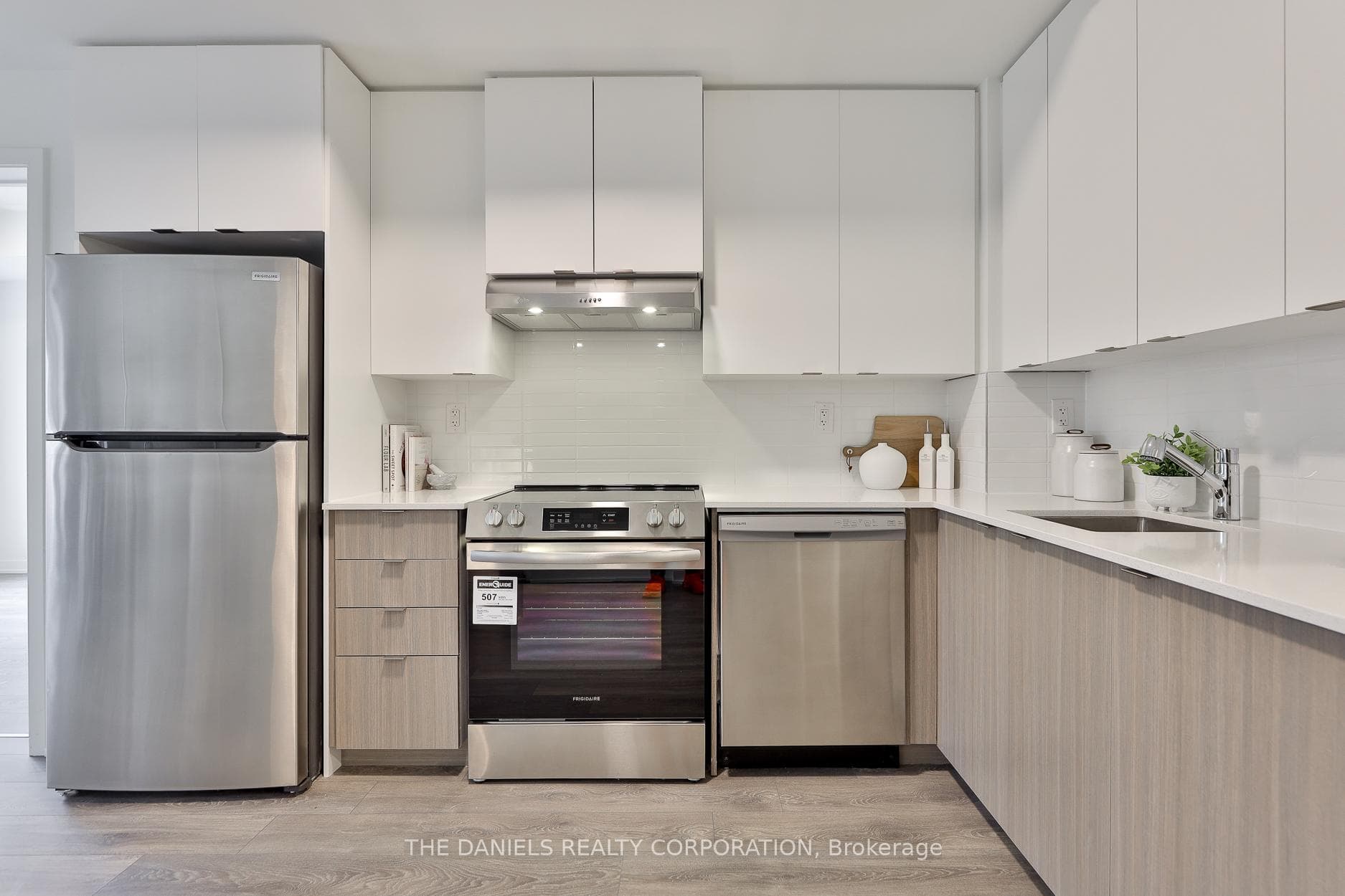 135 Canon Jackson Drive 201, Toronto, ON M6M 0C3
