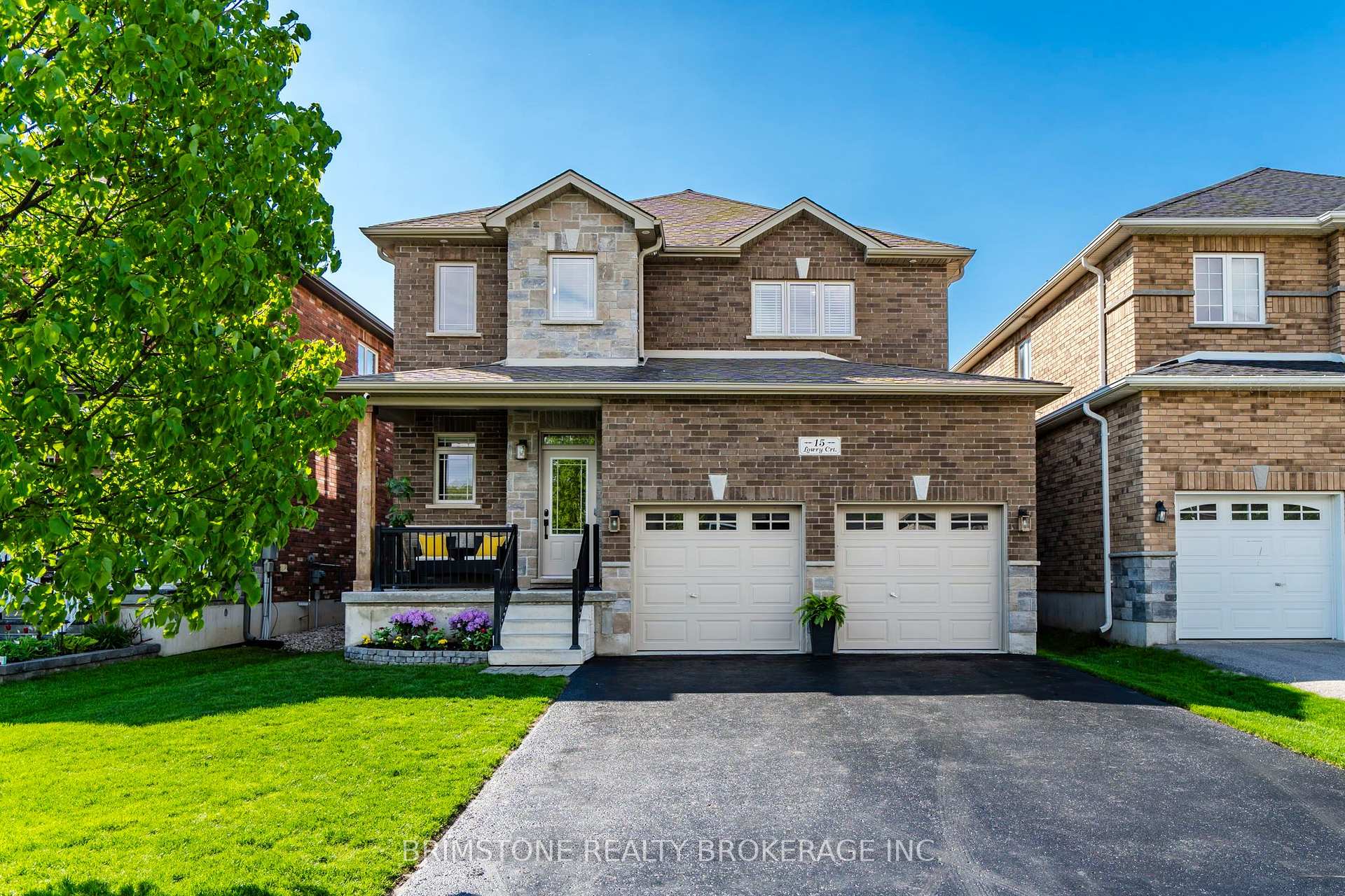 15 Lowry Court, Barrie, ON L4N 7N3