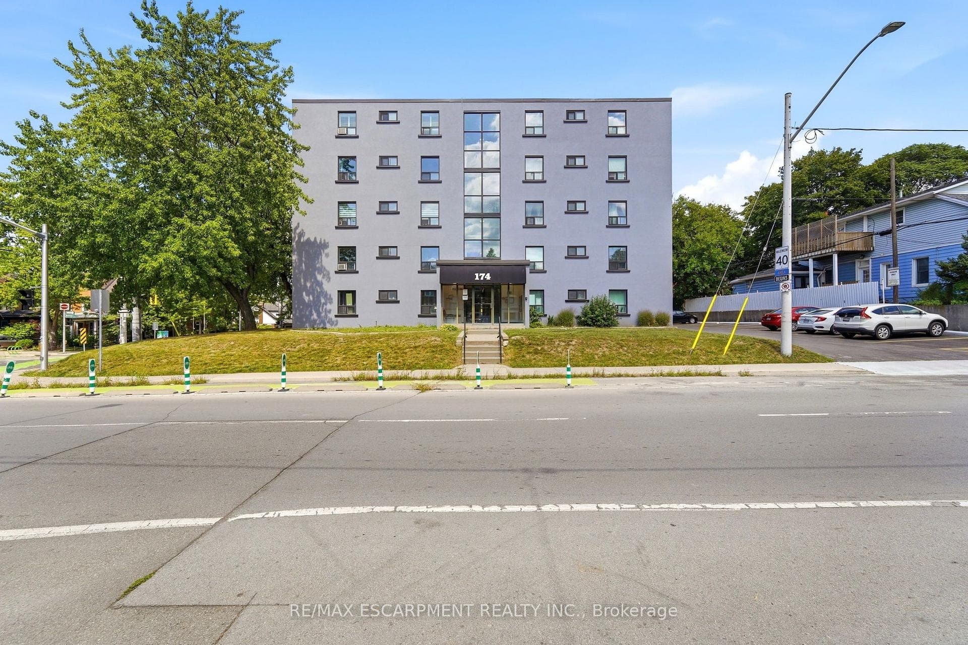 174 Herkimer Street 401, Hamilton, ON L8P 2H4