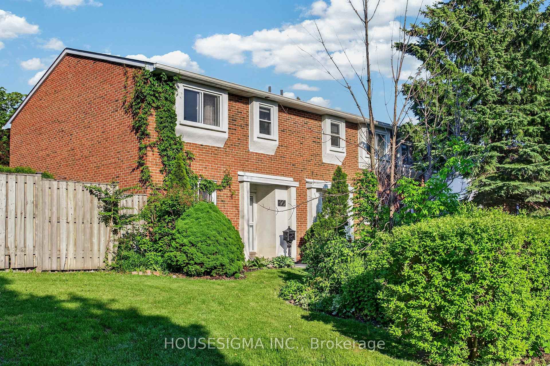 15 Centennial Park Road S 90, Toronto, ON M9C 4W8