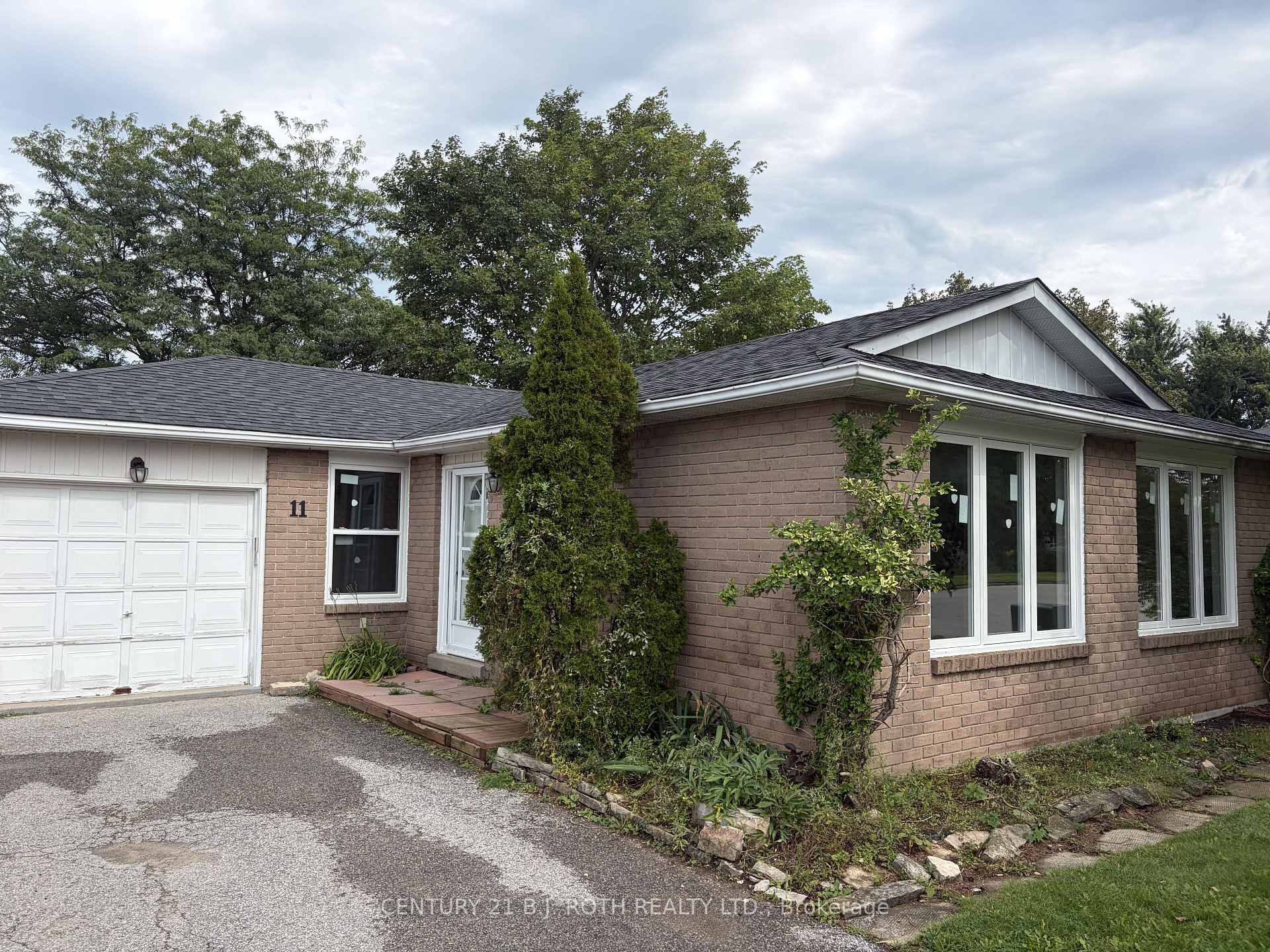 11 Cartwright Drive, Barrie, ON L4M 5P9