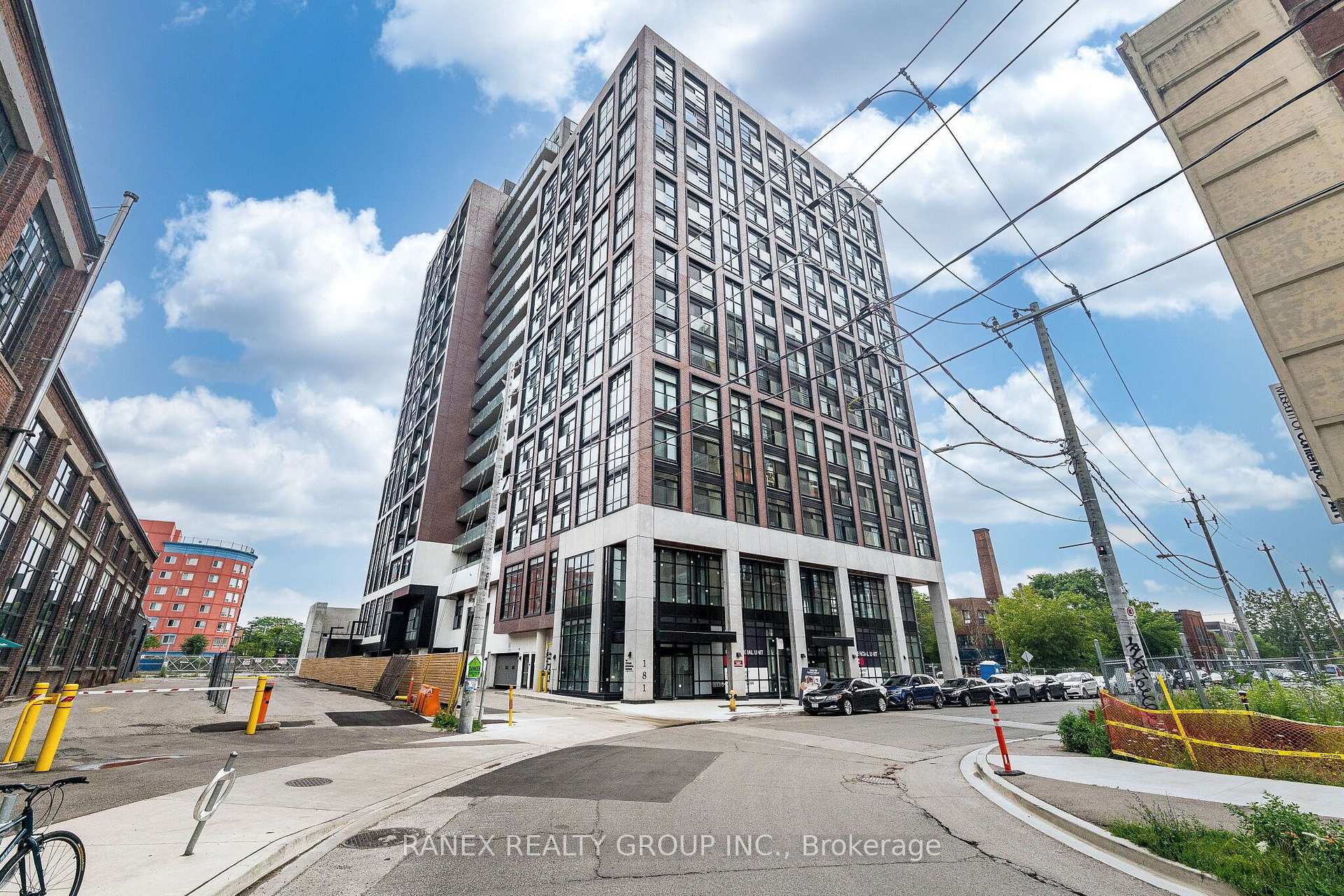 181 Sterling Road E 919, Toronto, ON M9R 2B2