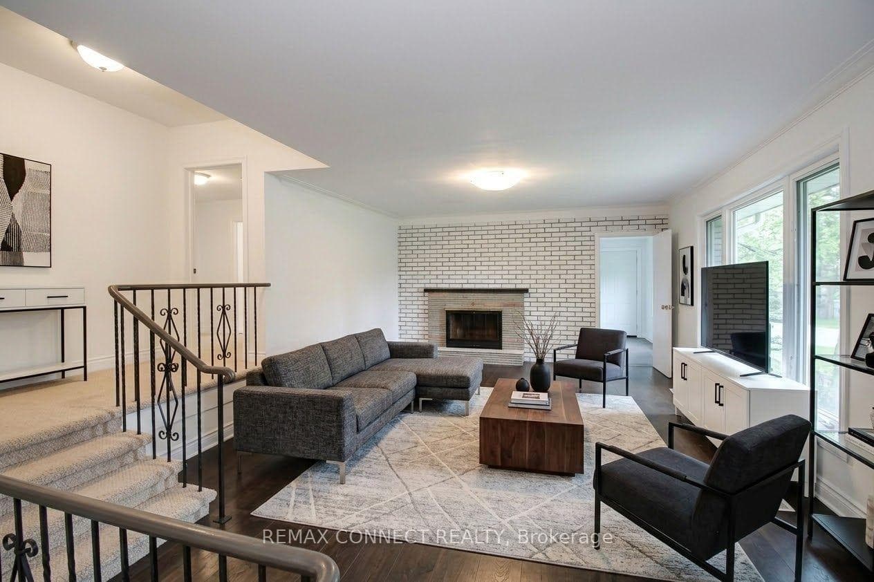 12 Longbridge Road - Main, Vaughan, ON L4J 1L5