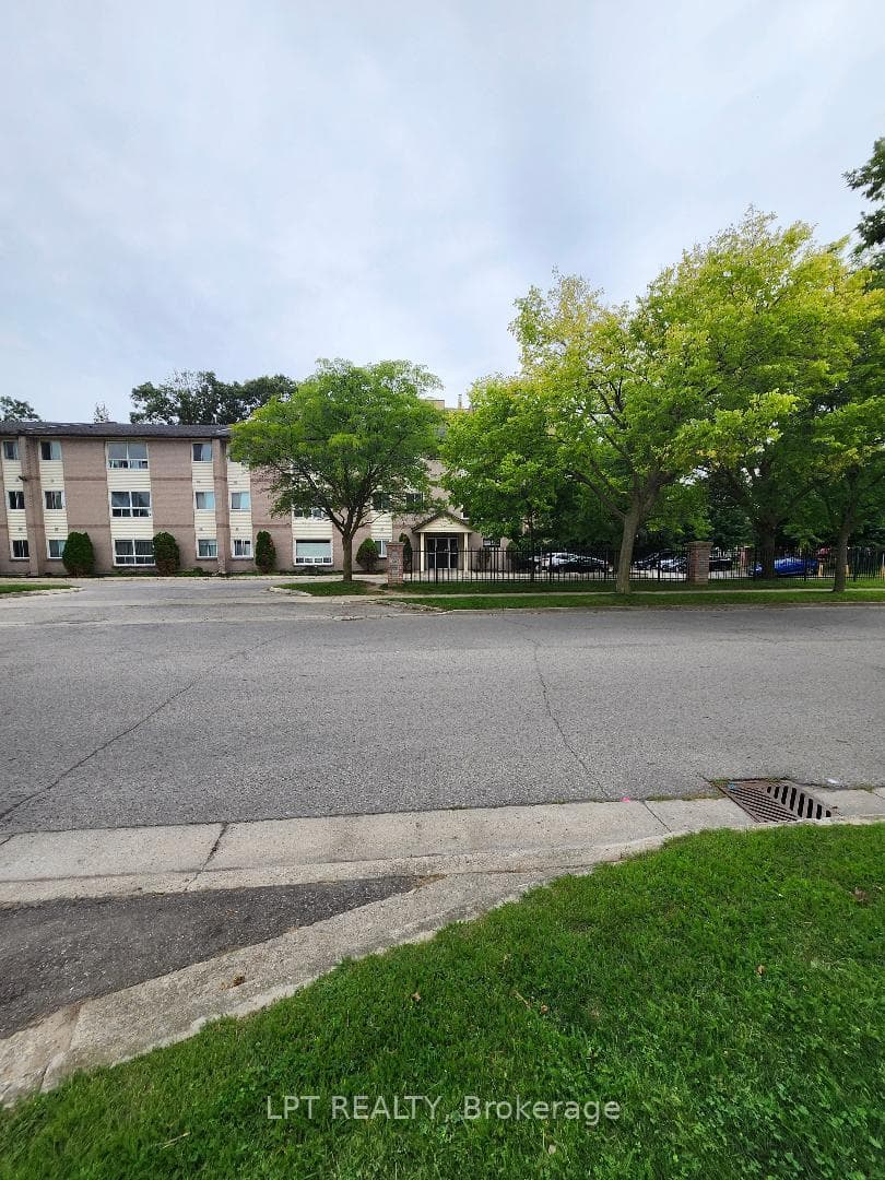 1265 Bentley Drive 204, London East, ON N5V 4M4