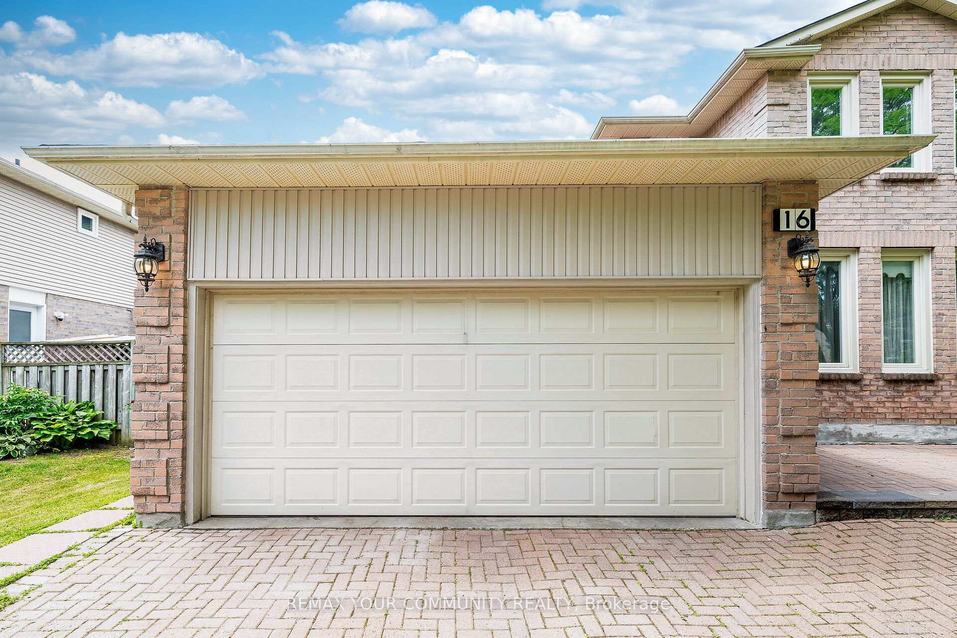 16 Valleyview Road, Markham, ON L3T 6X5