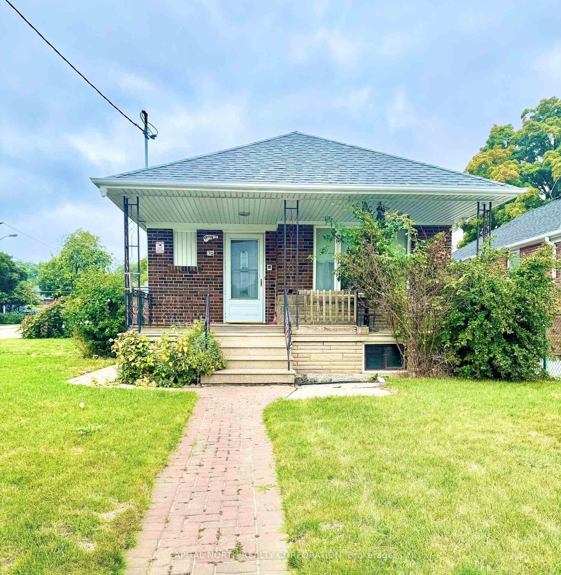 70 Beechborough Avenue, Toronto, ON M6M 1Z5