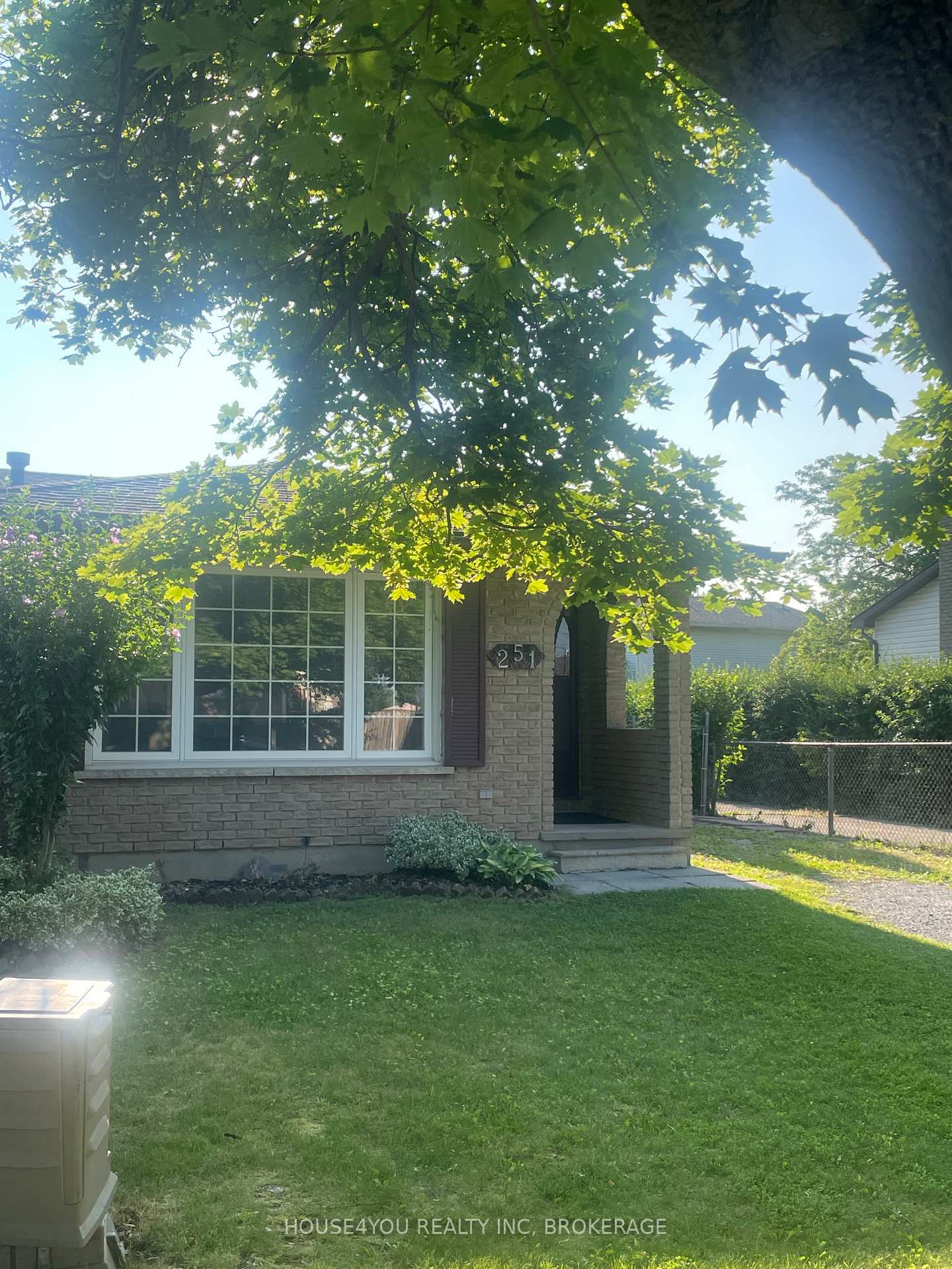 251 St Augustine Drive, St. Catharines, ON L2P 3L9