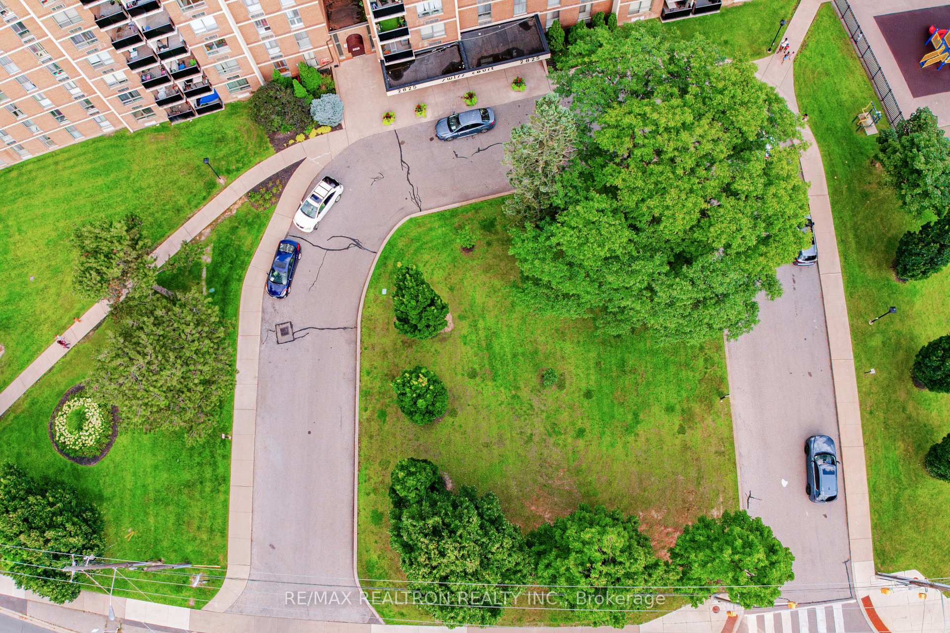 2825 Islington Avenue 815, Toronto, ON M9L 2K1