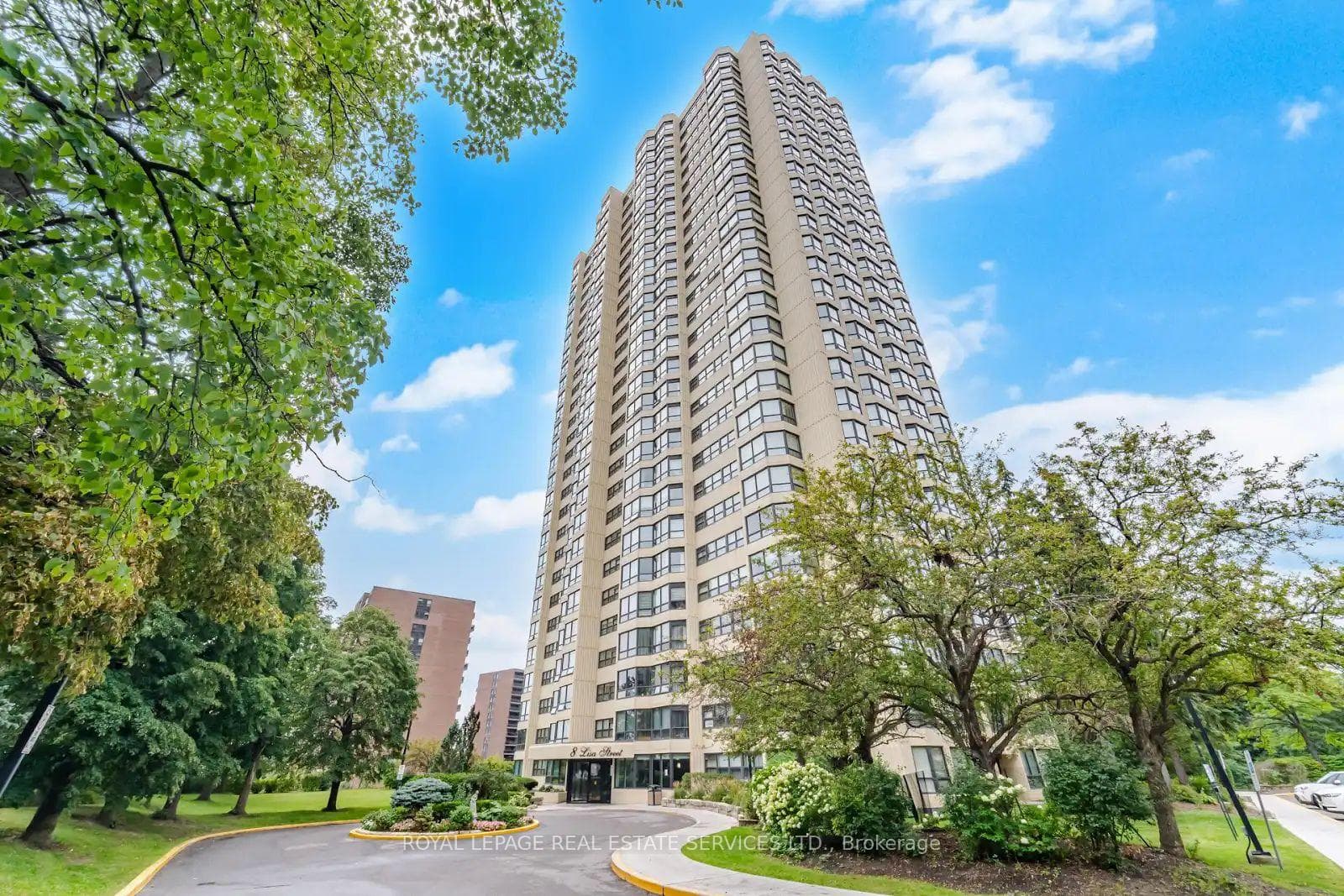 8 Lisa Street 306, Brampton, ON L6T 4S6