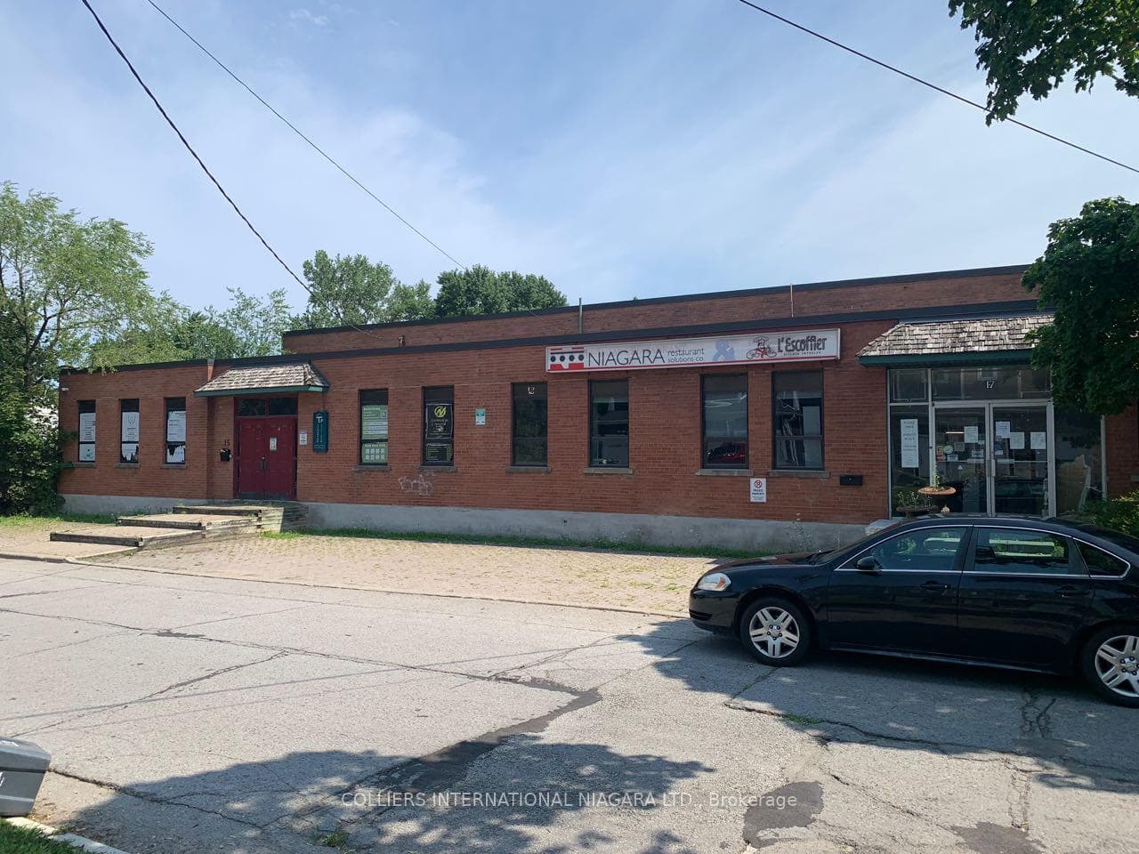 17 Lloyd Street, St. Catharines, ON L2S 2N7