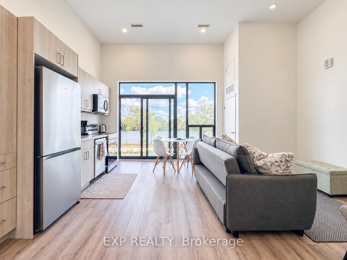 350 Prince Charles Drive S 123, Welland, ON L3C 5A6
