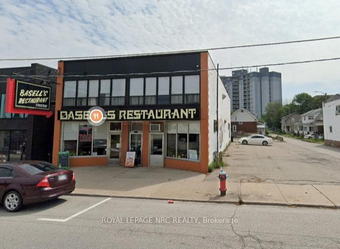 4880 Victoria Avenue, Niagara Falls, ON L2E 4C5