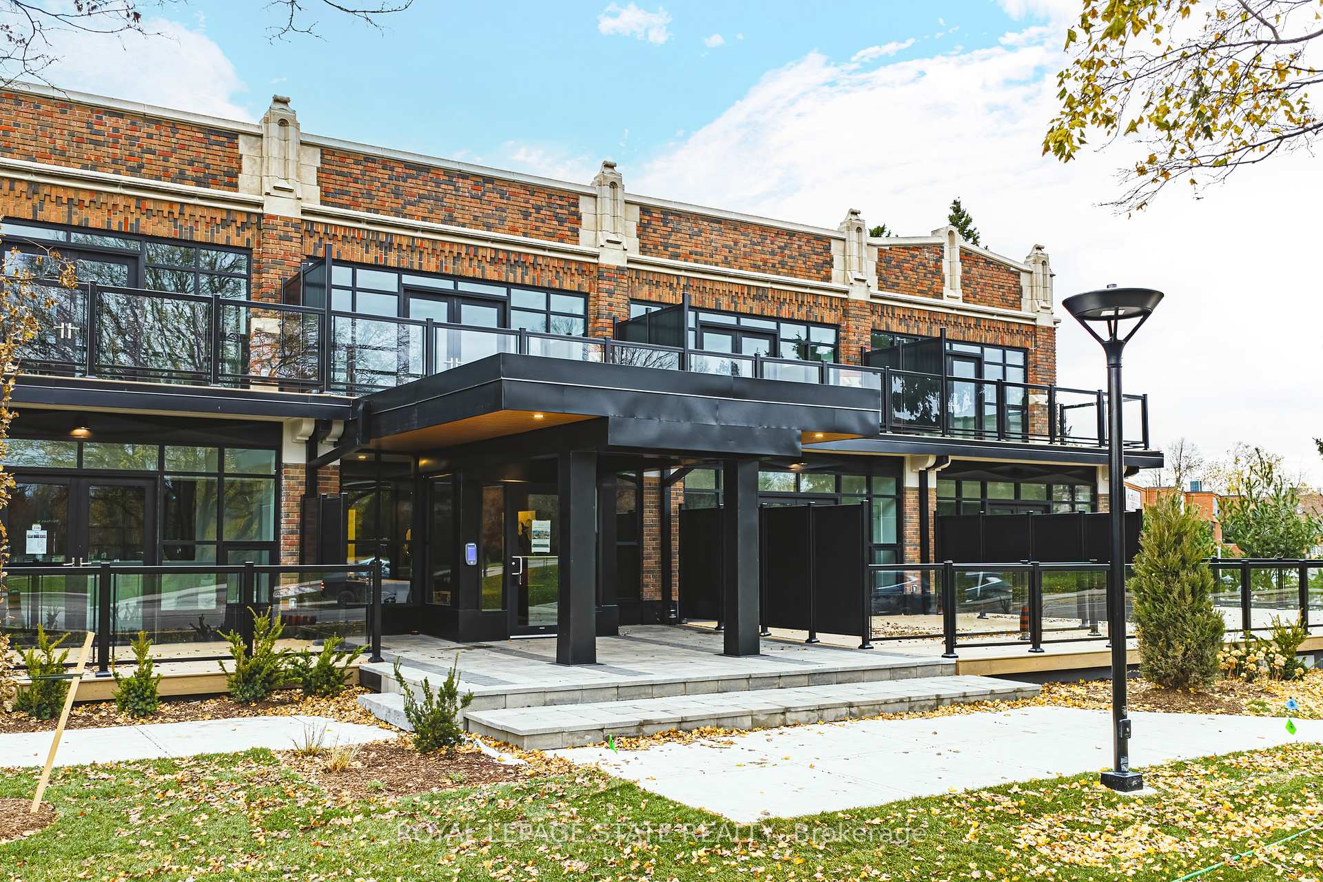 555 Sanatorium Road 104, Hamilton, ON L9C 2B1