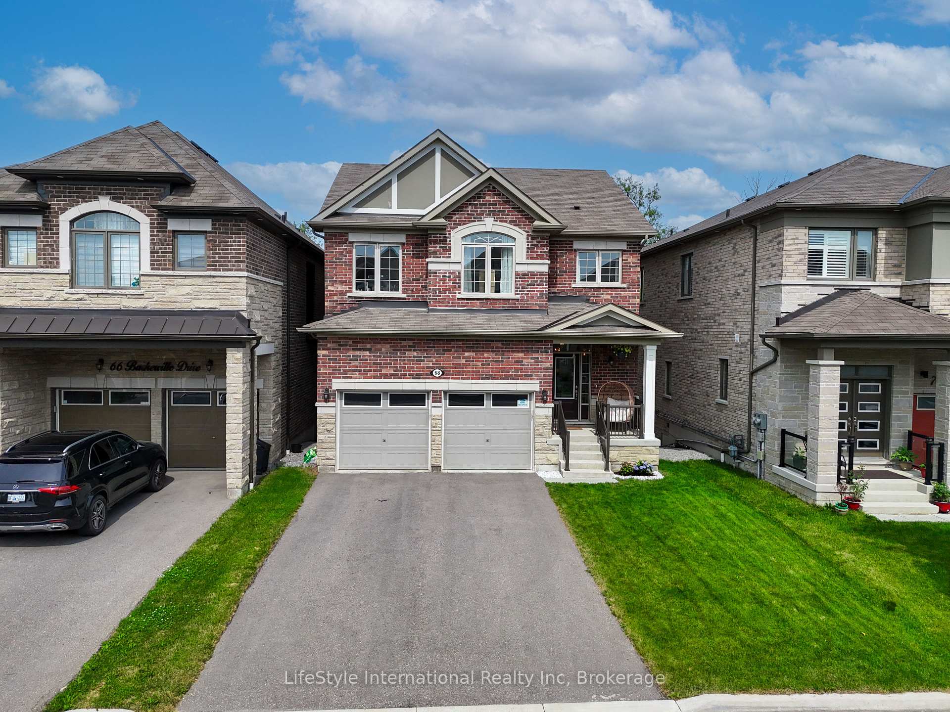 68 Barkerville Drive, Whitby, ON L1P 0L8