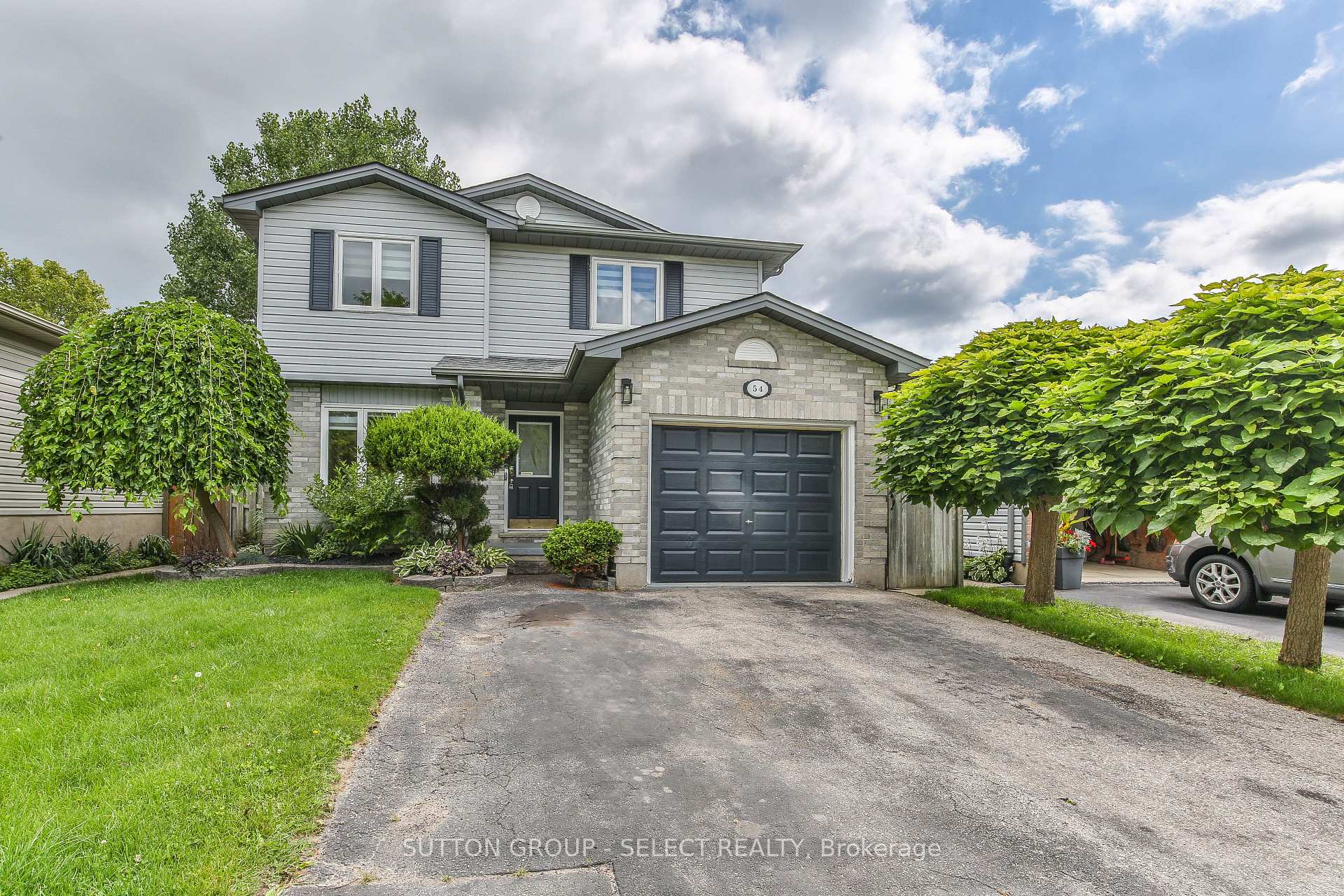 54 Sunrise Crescent, London East, ON N5V 4V5