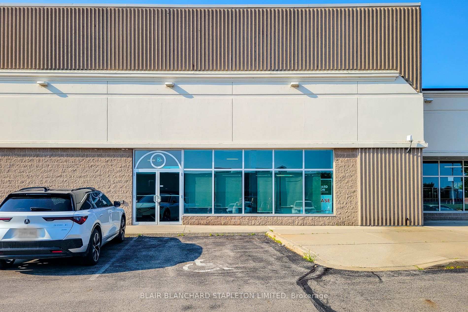 360 Lewis Road 202, Hamilton, ON L8E 5V7