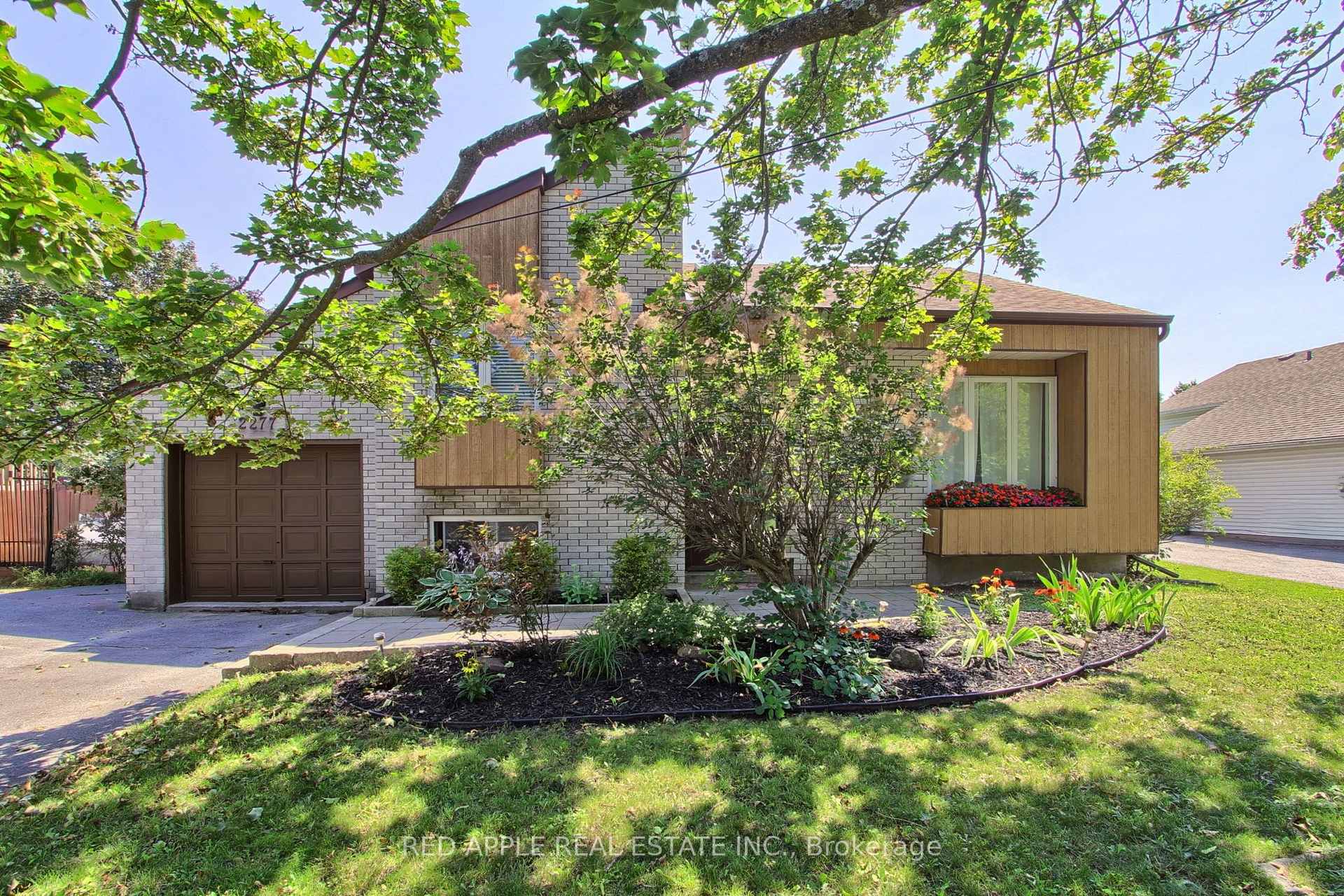 2277 Scythes Street, Innisfil, ON L9S 1G7