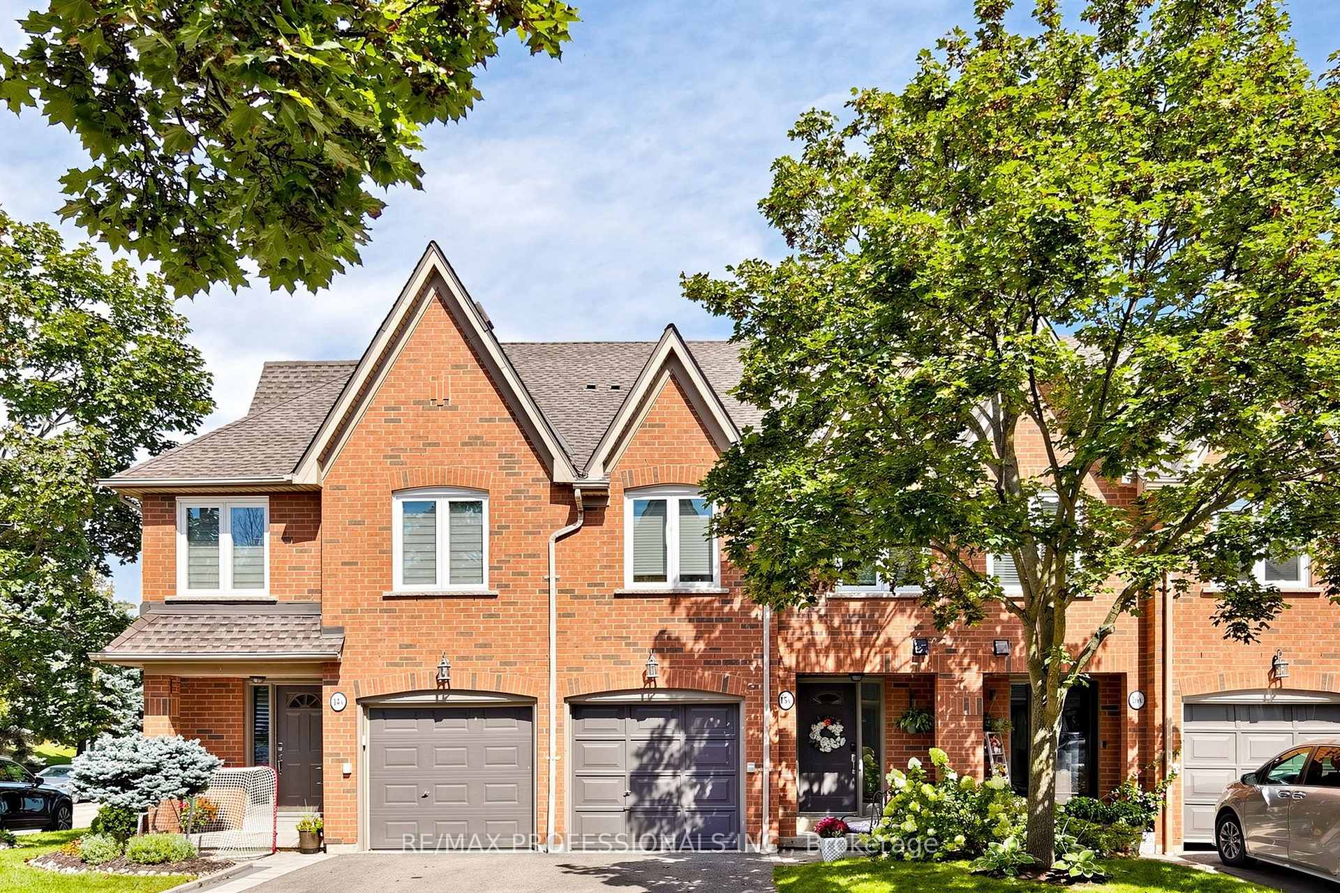 1064 Queen Street W 15A, Mississauga, ON L5H 4K3